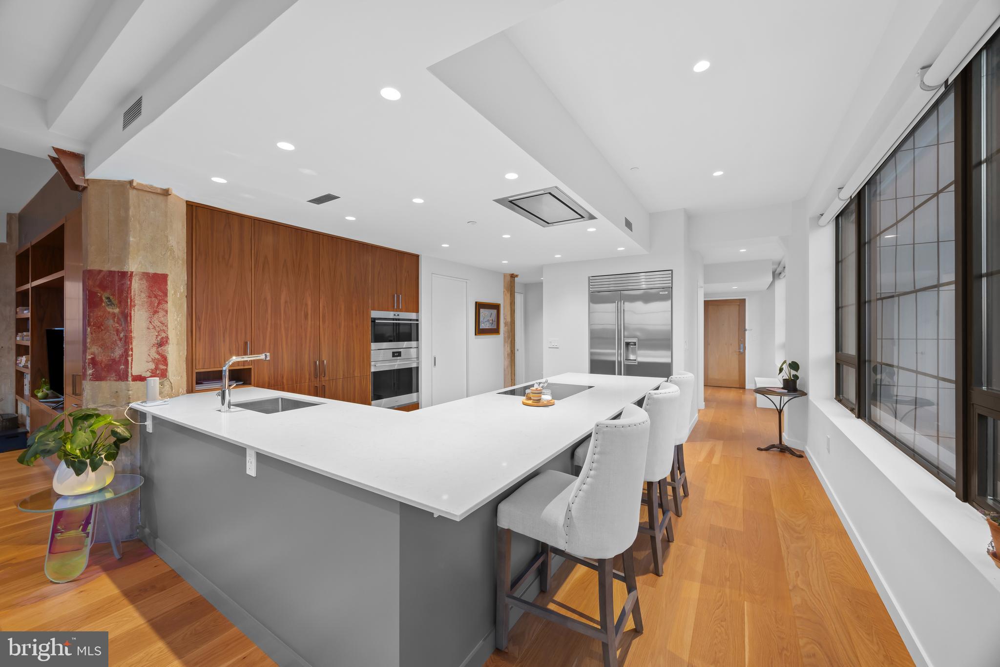 LOCUST POINT - Residential