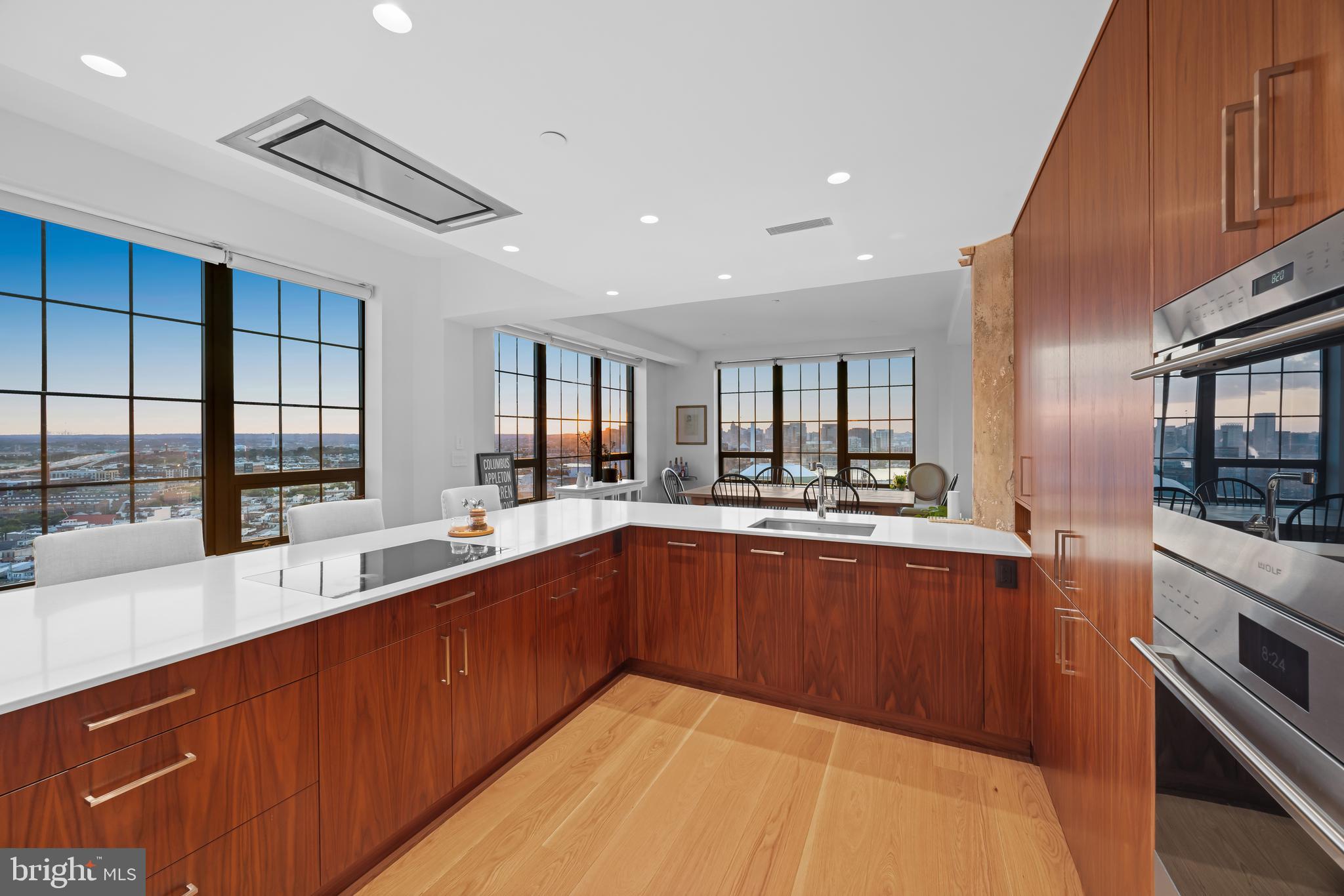 LOCUST POINT - Residential