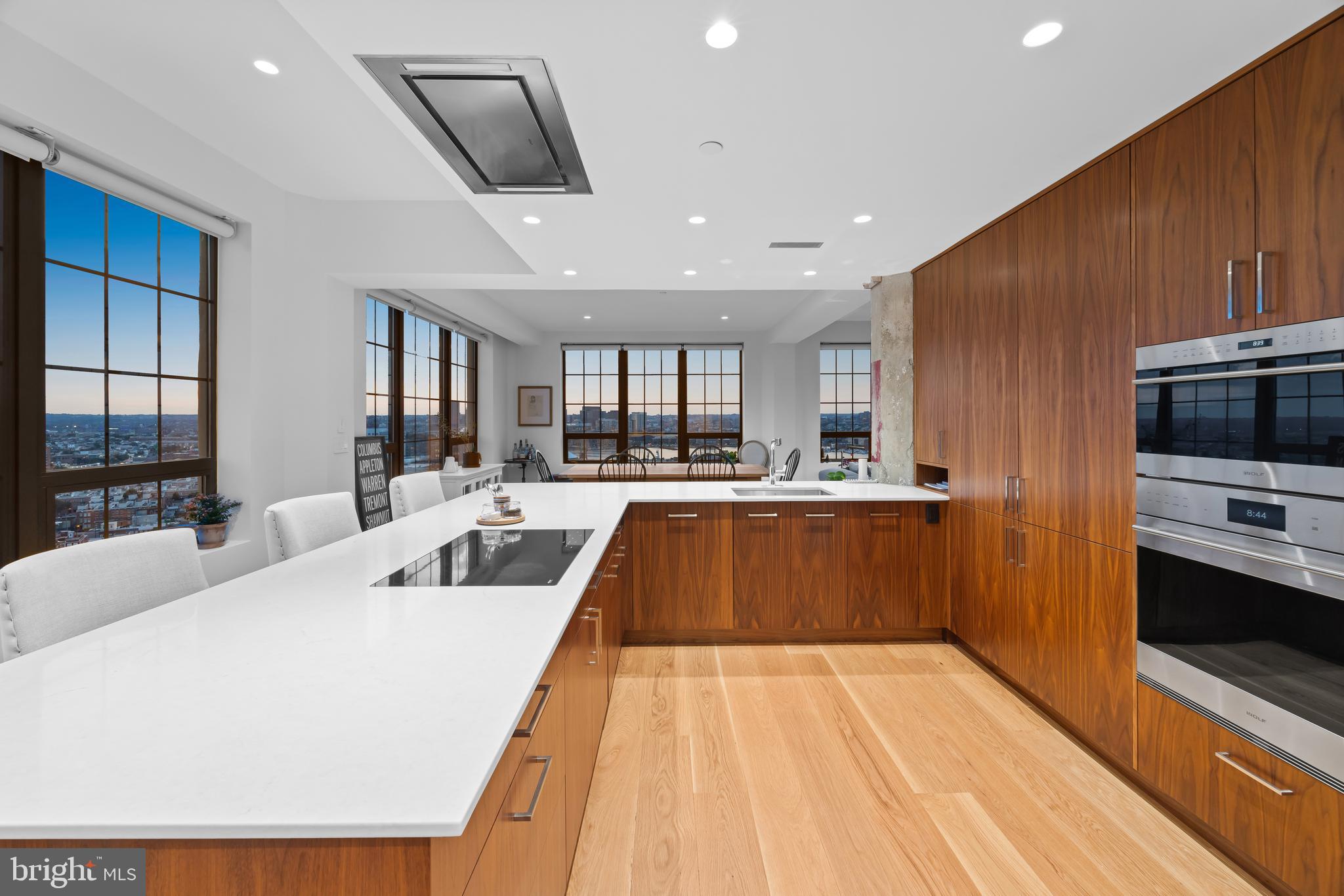 LOCUST POINT - Residential