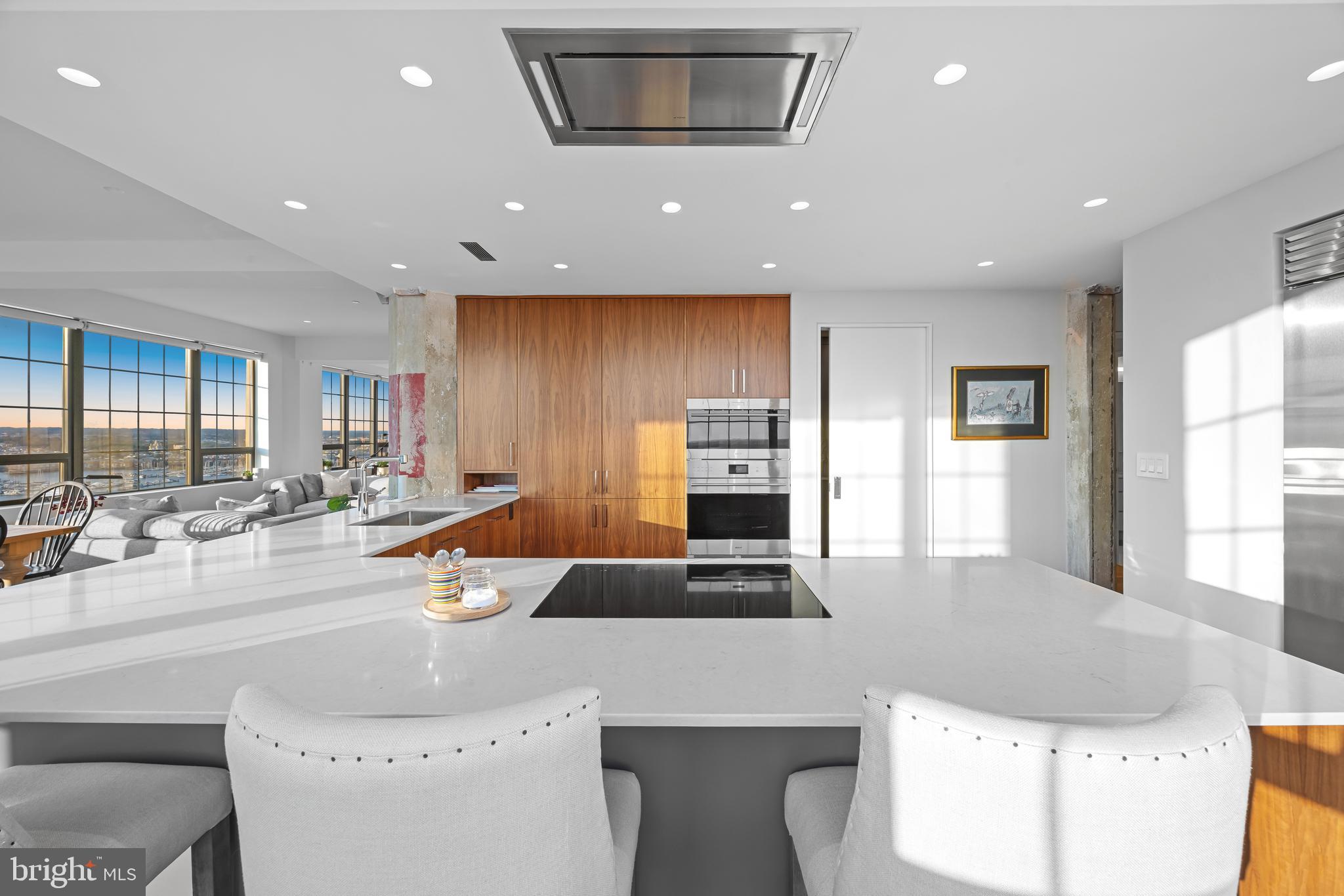 LOCUST POINT - Residential