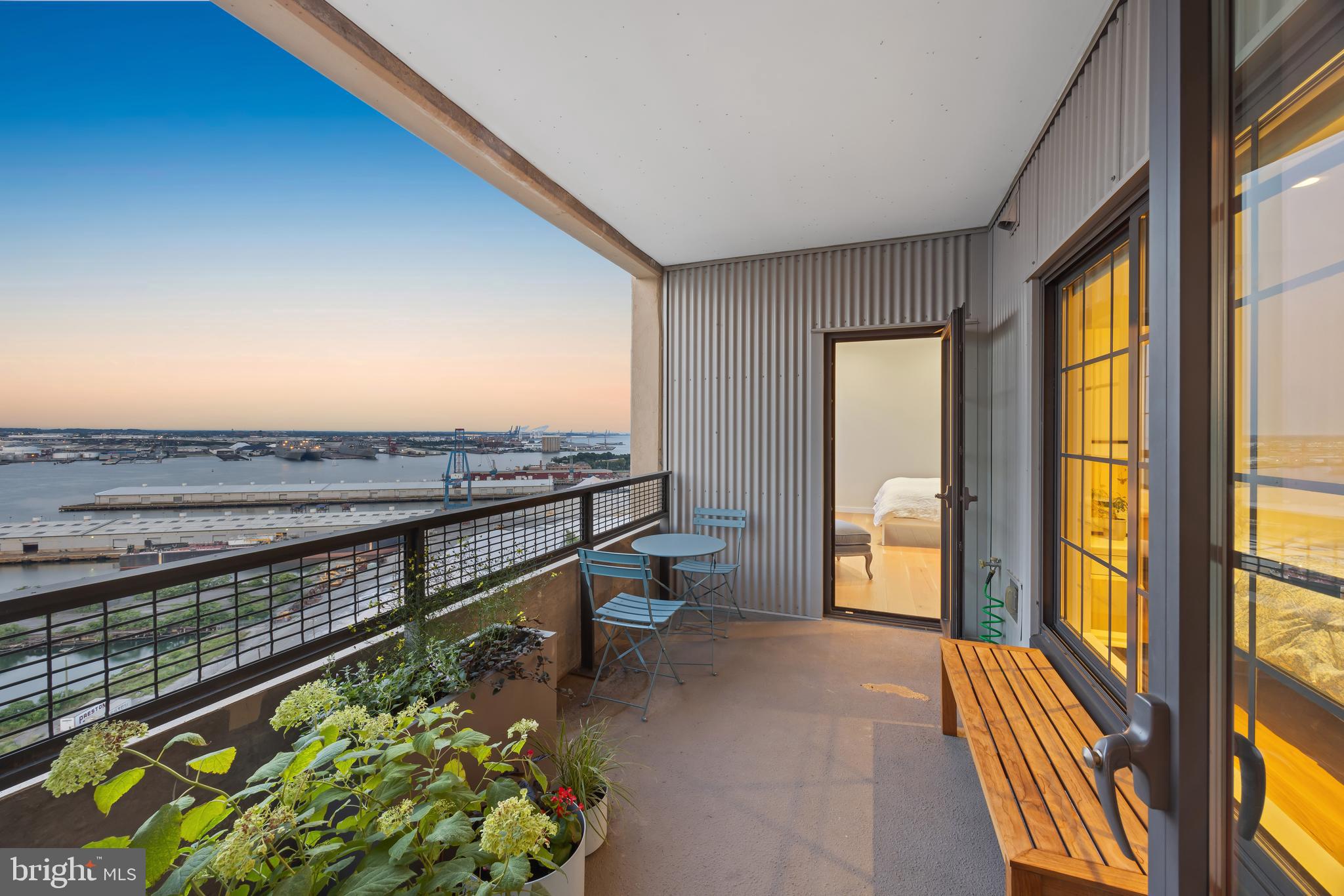 LOCUST POINT - Residential
