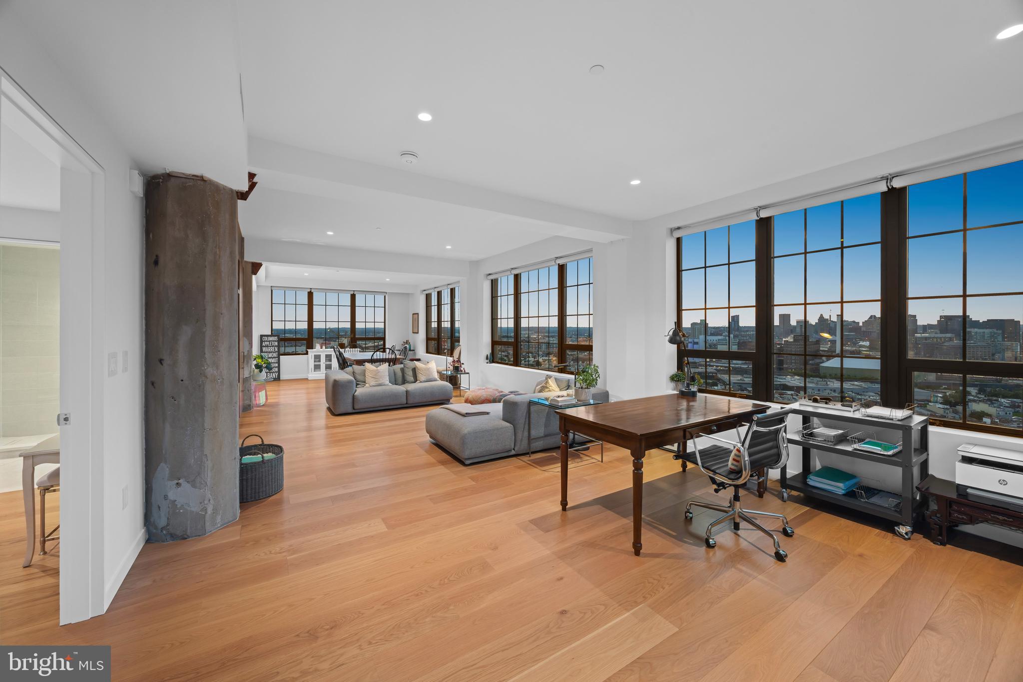 LOCUST POINT - Residential