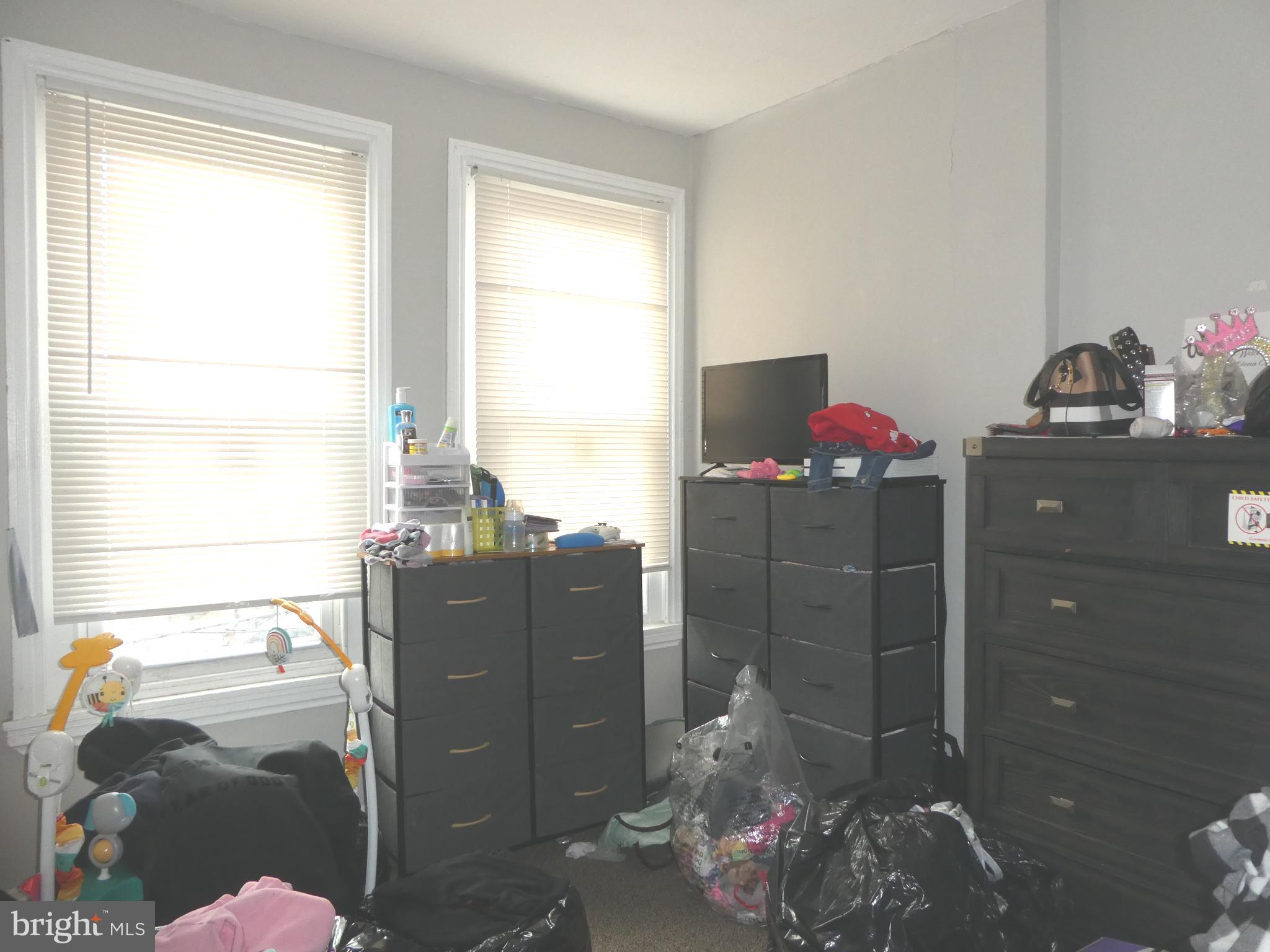 KENSINGTON - Residential