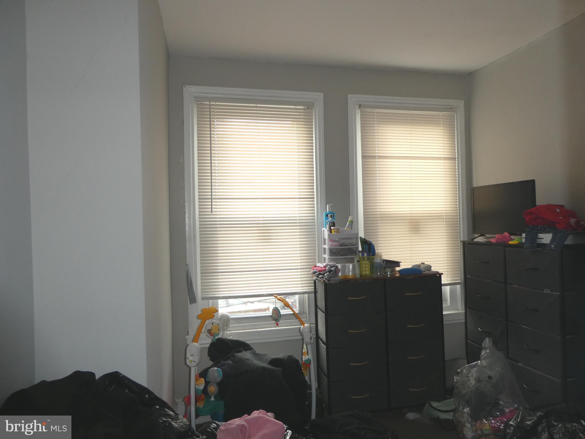 KENSINGTON - Residential