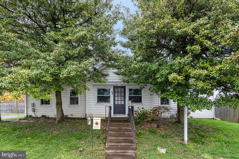 Photo of 44 W Stiegel Street, MANHEIM, PA 17545 (MLS # PALA2079128)