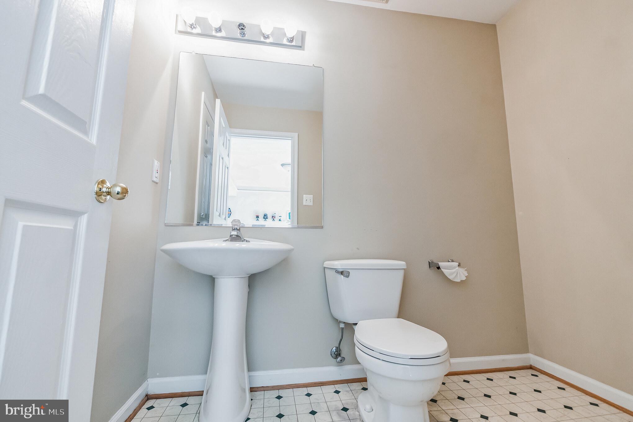 TOWNES OF VANDERBILT - Residential