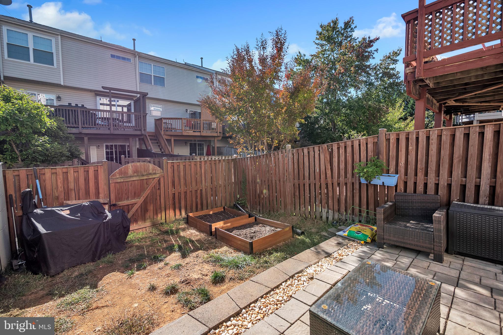 TOWNES OF VANDERBILT - Residential