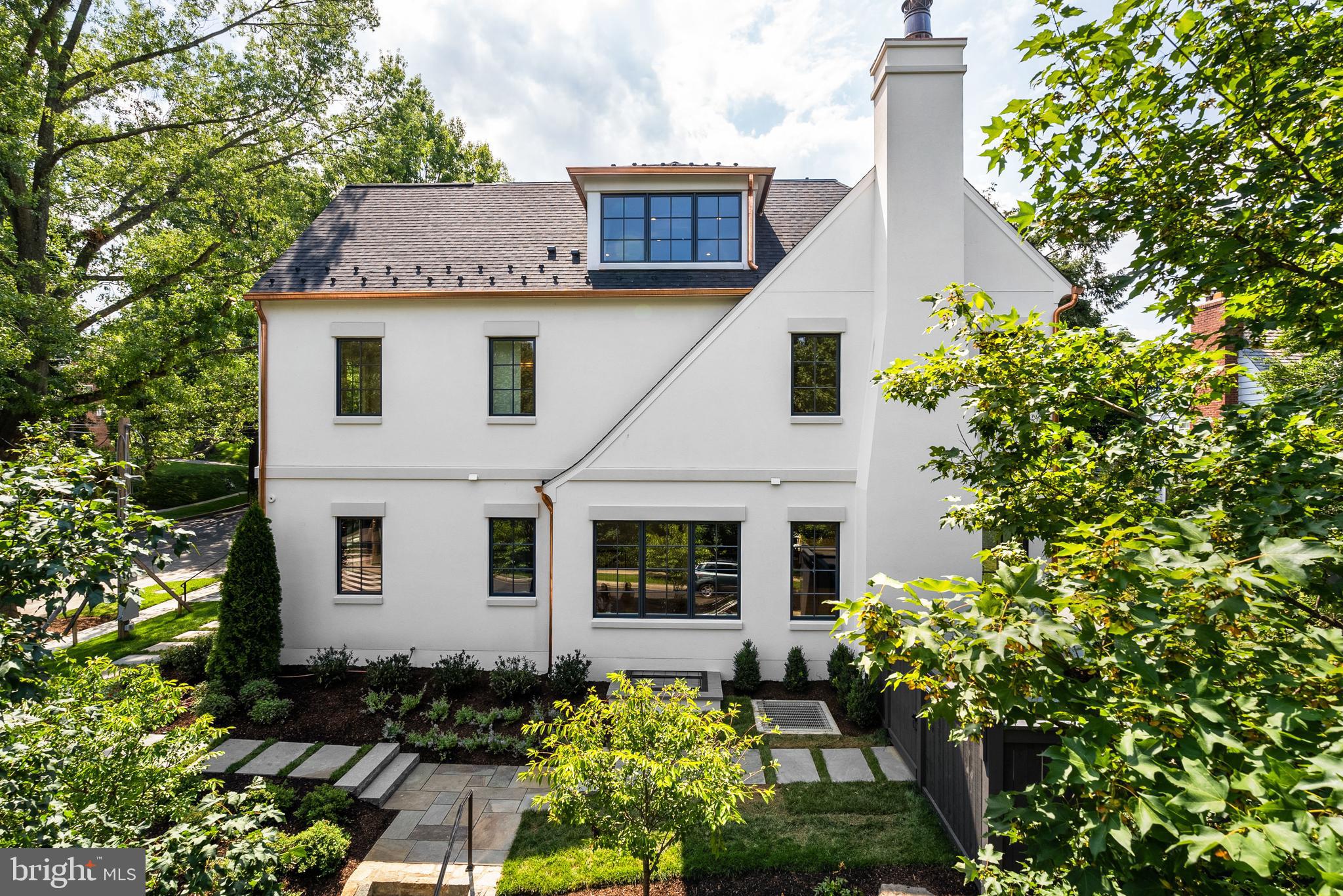 SPRING VALLEY - Residential