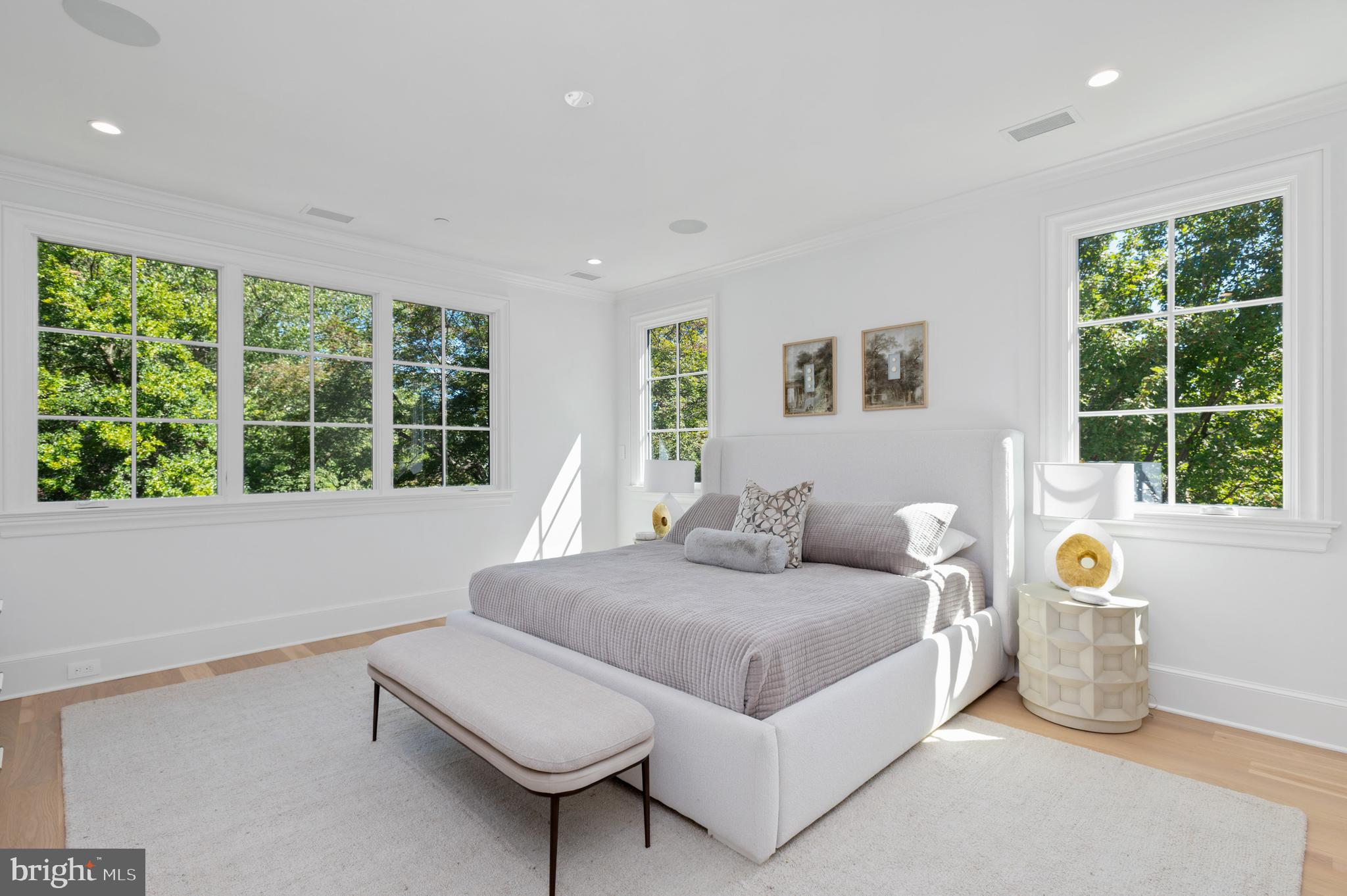 SPRING VALLEY - Residential