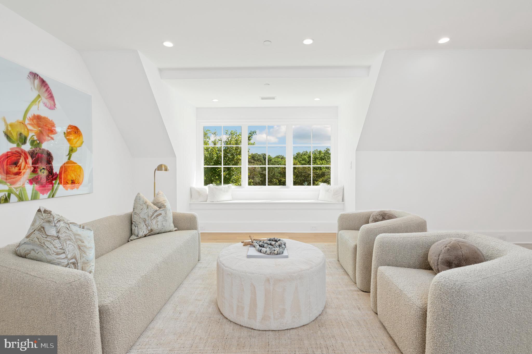 SPRING VALLEY - Residential