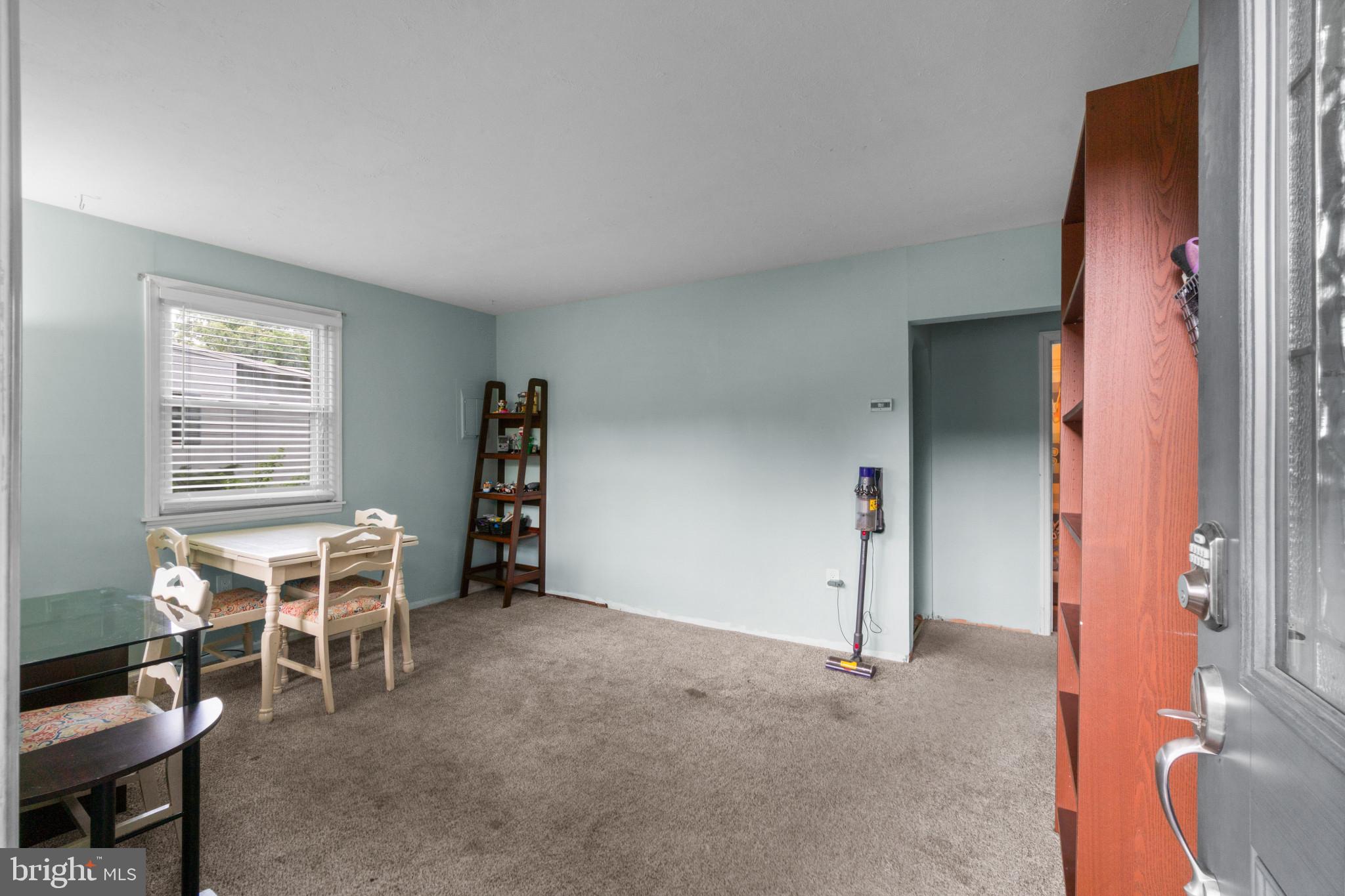 10 WINDING WOODS WAY