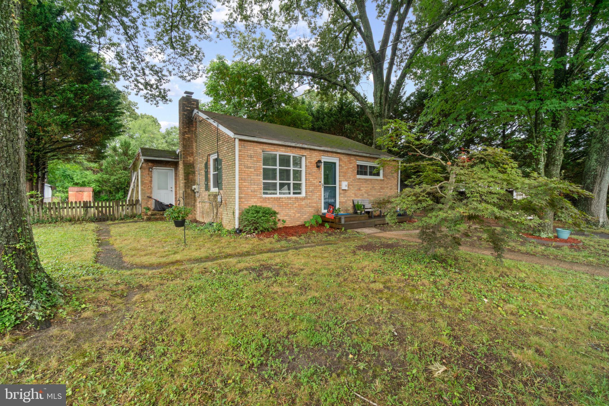 10 WINDING WOODS WAY