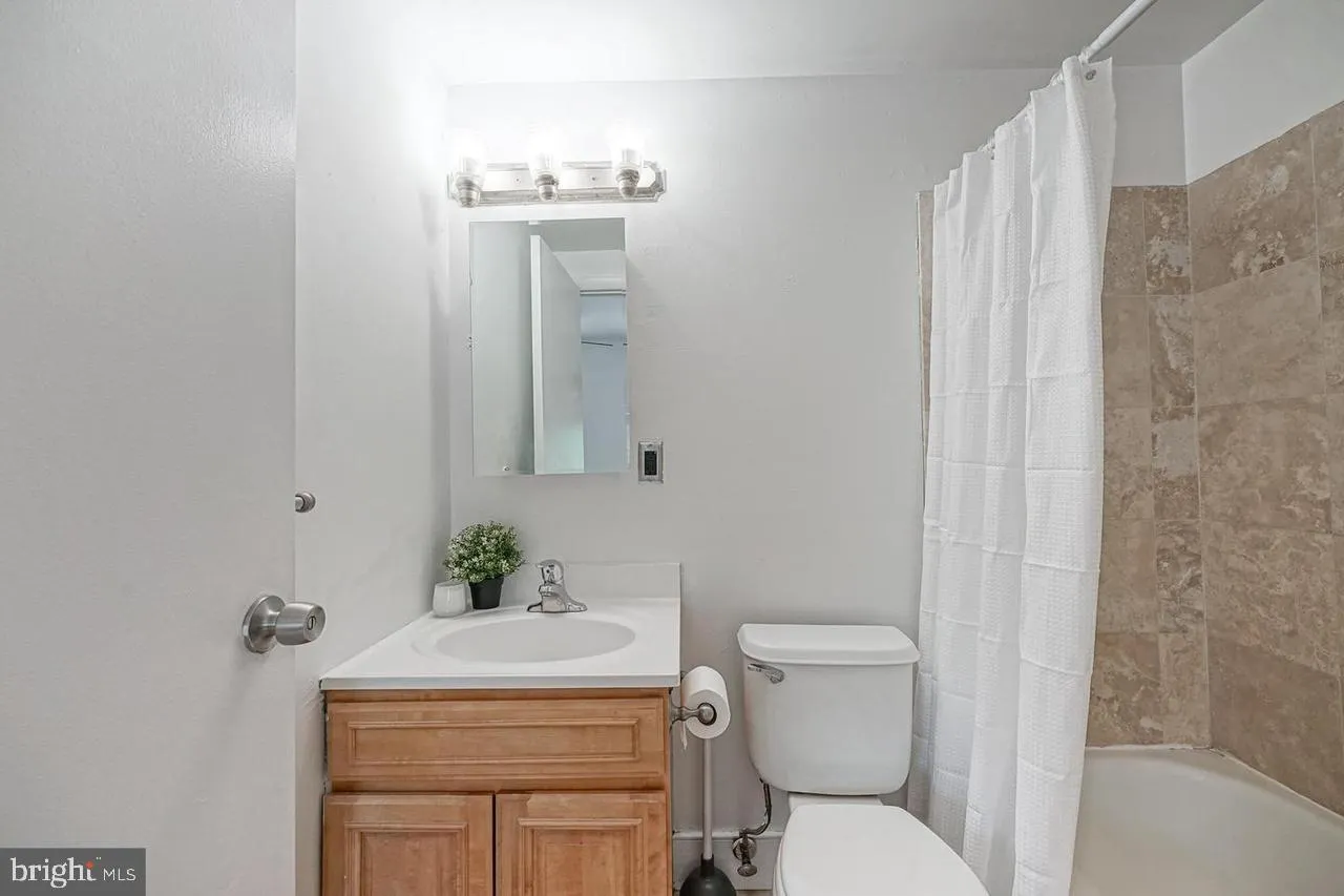Philadelphia, Pennsylvania 19146, United States, 1 Bedroom Bedrooms, ,1 BathroomBathrooms,Residential,Active,96300