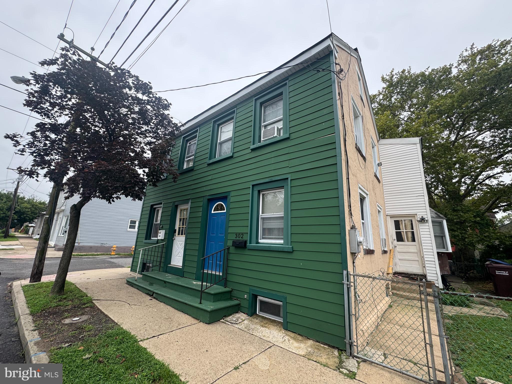 300-302 MADISON STREET