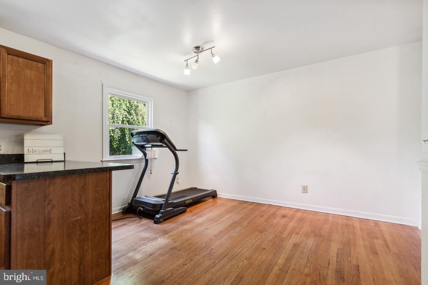 SPRING VALLEY - Residential