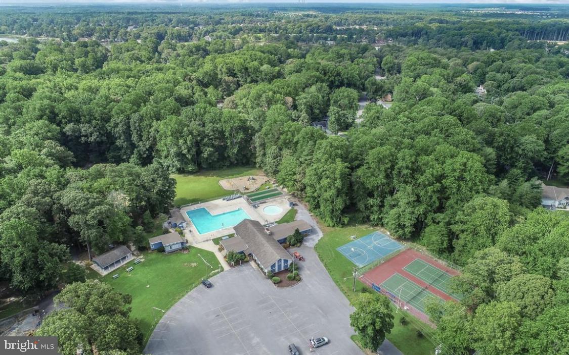 ANGOLA BY THE BAY - Residential