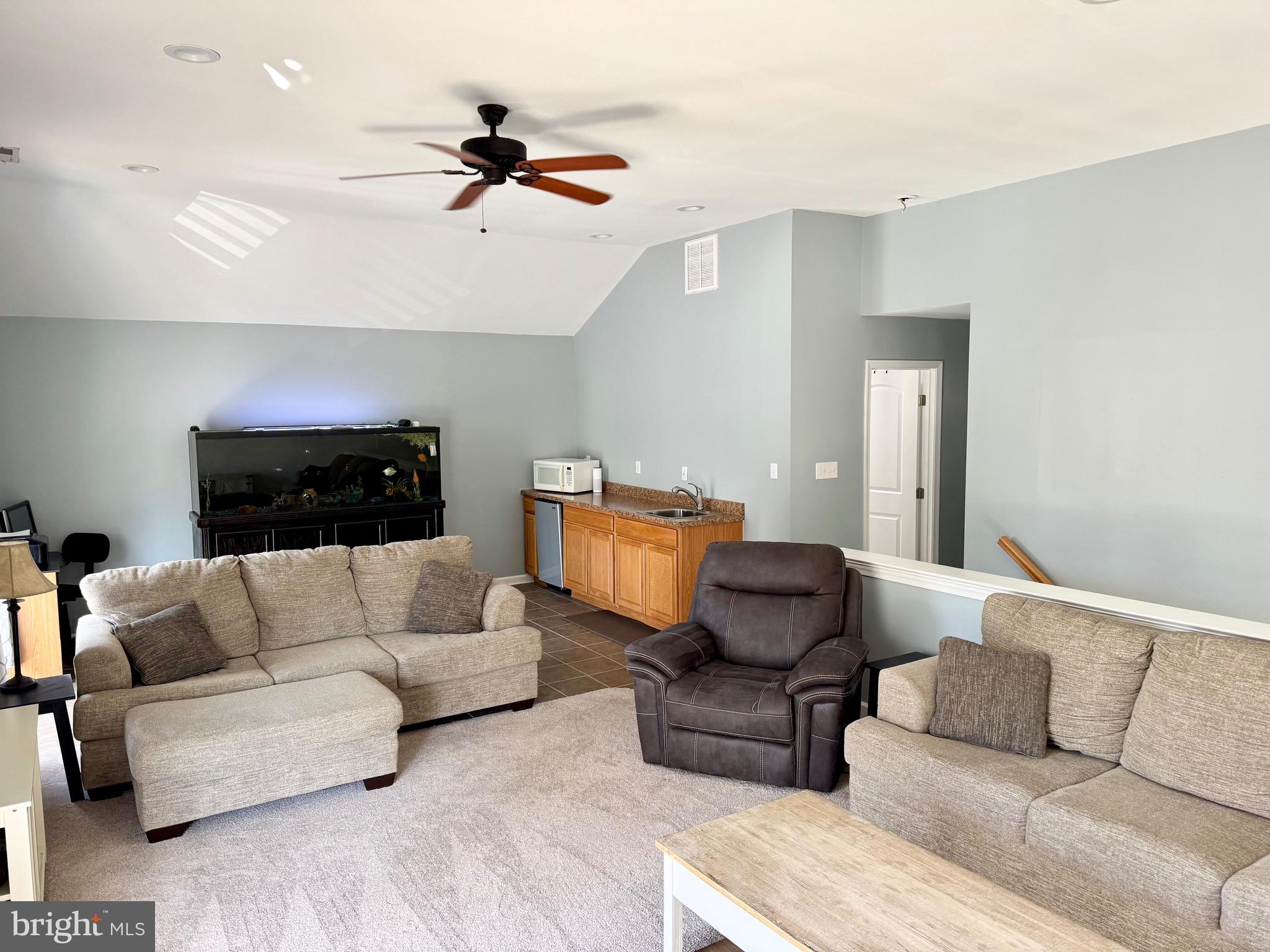 ANGOLA BY THE BAY - Residential