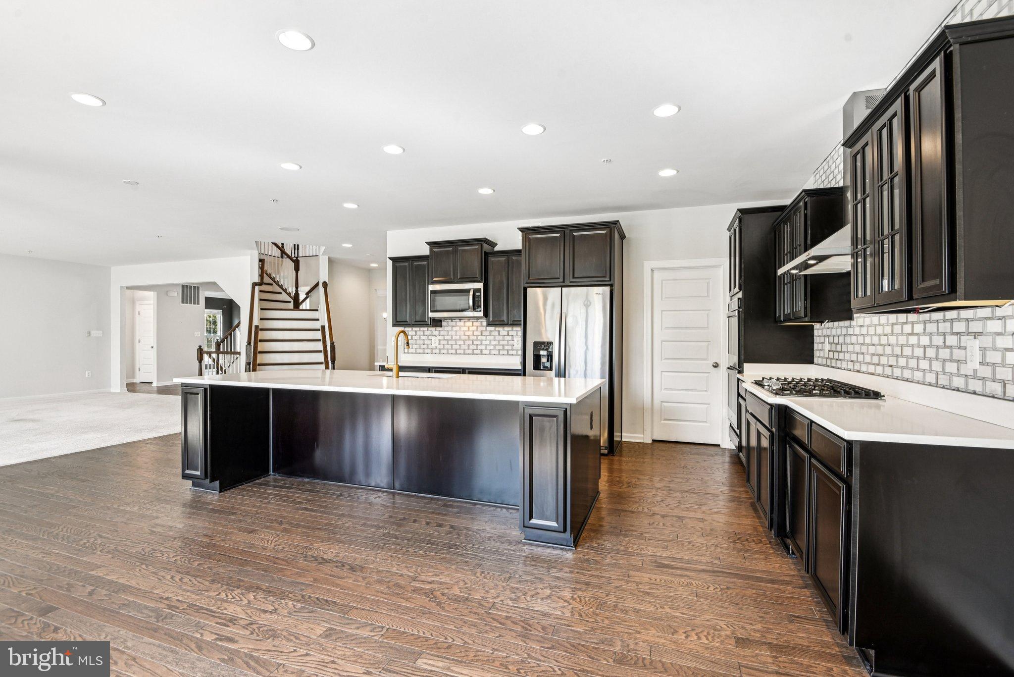 VILLAGES OF SAVANNAH - Residential