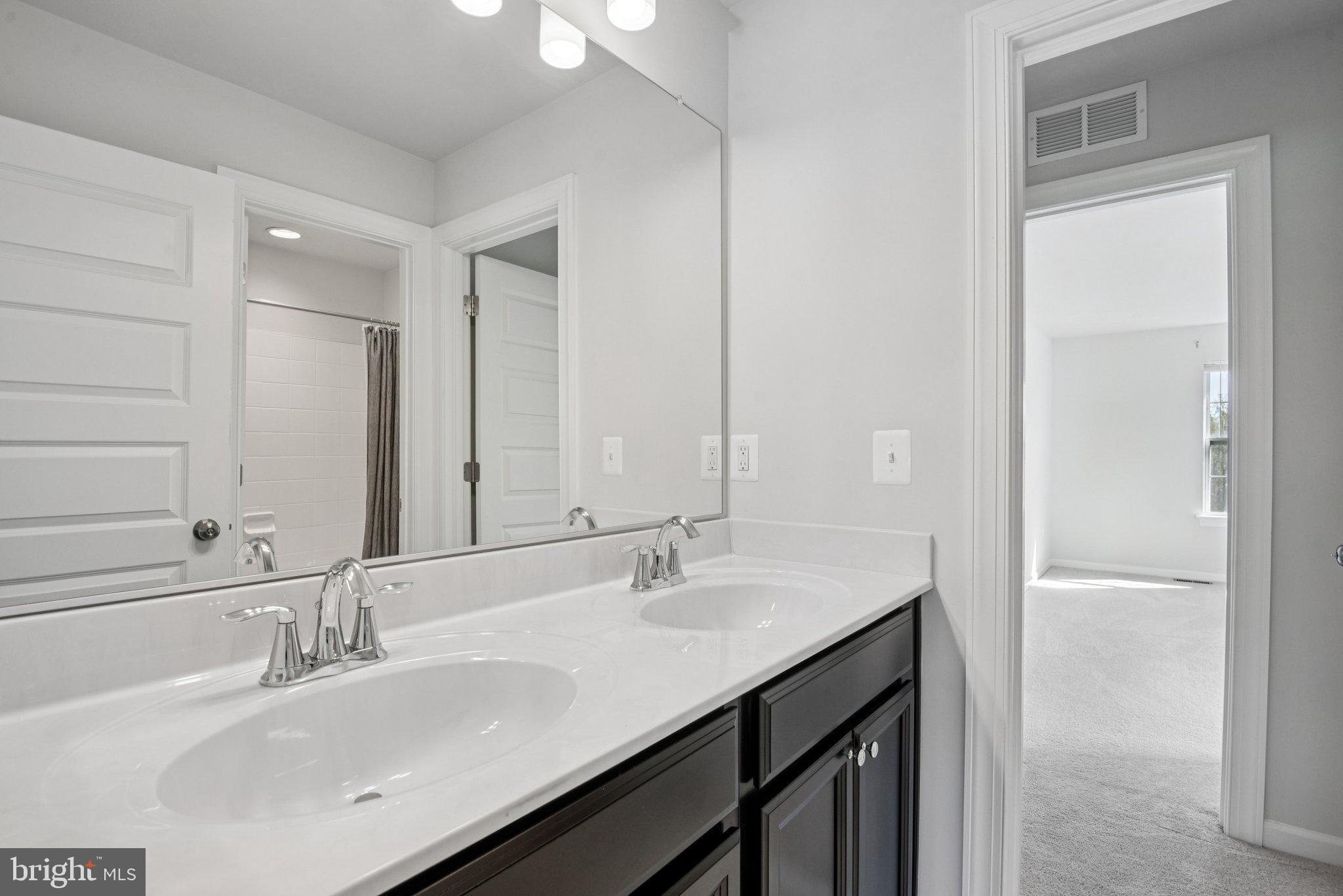 VILLAGES OF SAVANNAH - Residential