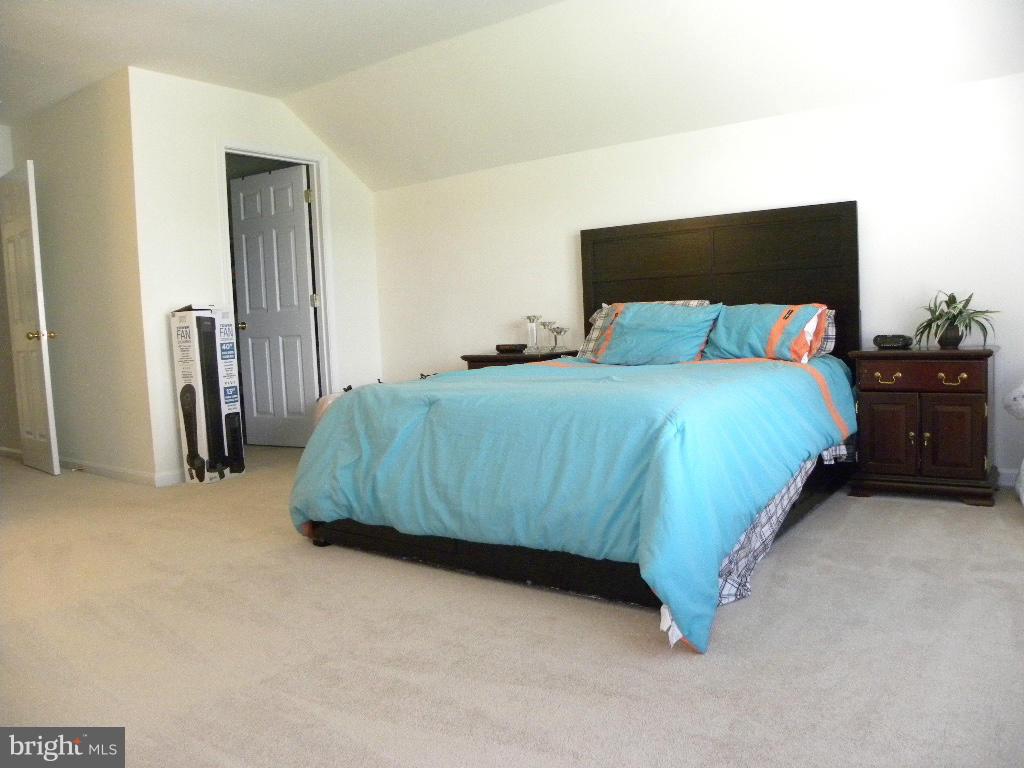 TRUE LANE PROPERTY - Residential Lease