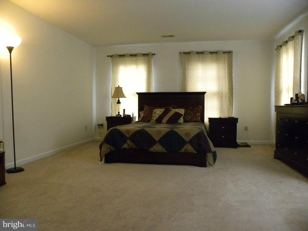 TRUE LANE PROPERTY - Residential Lease