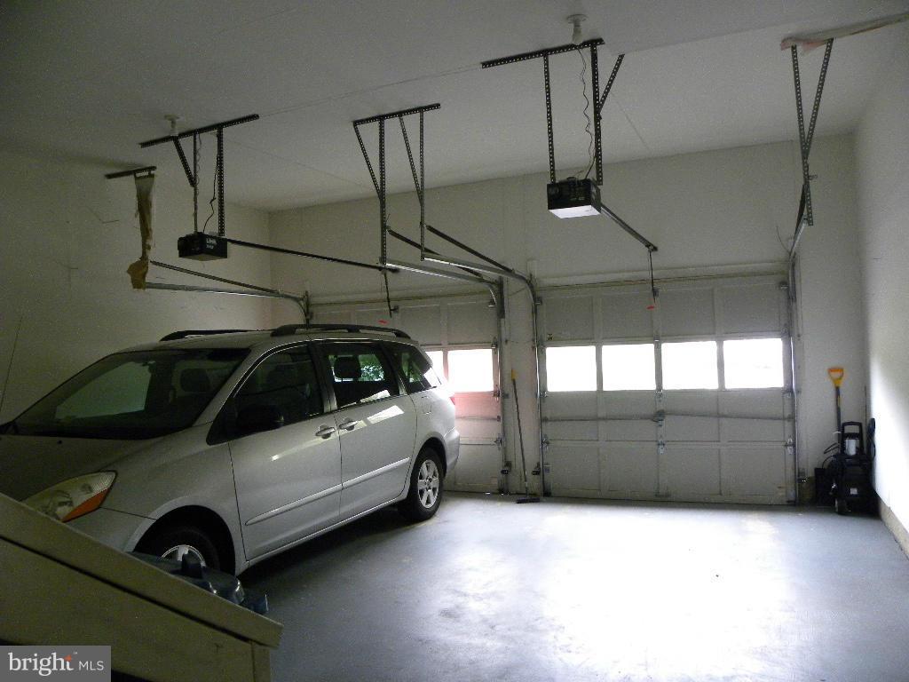 TRUE LANE PROPERTY - Residential Lease