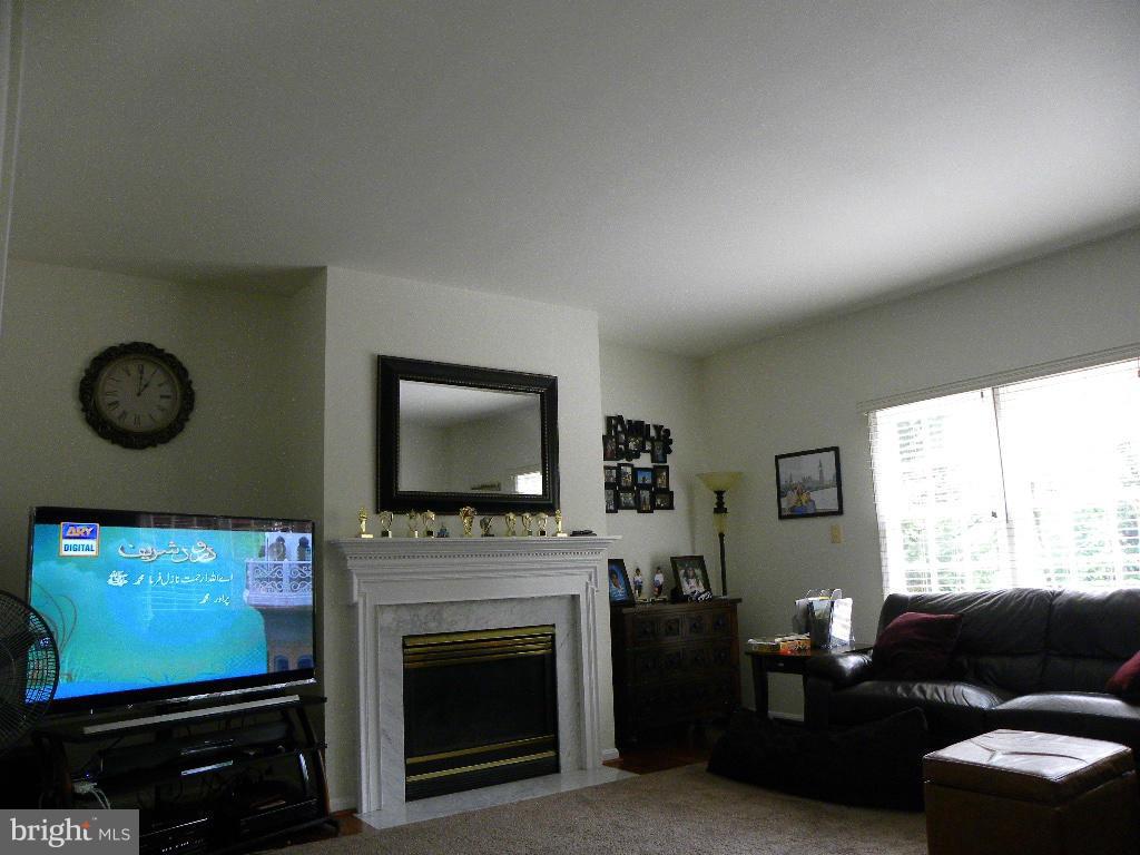 TRUE LANE PROPERTY - Residential Lease