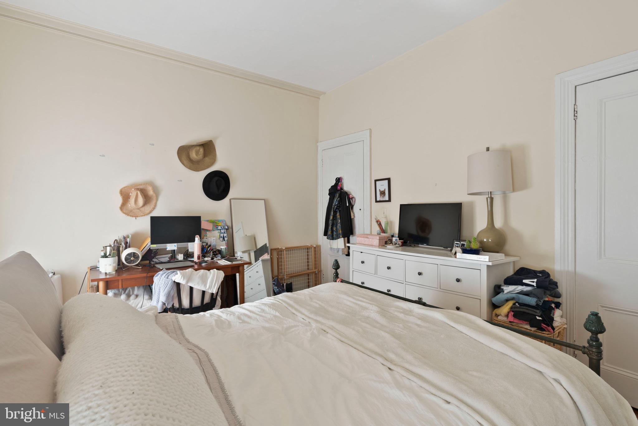 RITTENHOUSE SQUARE - Residential Lease