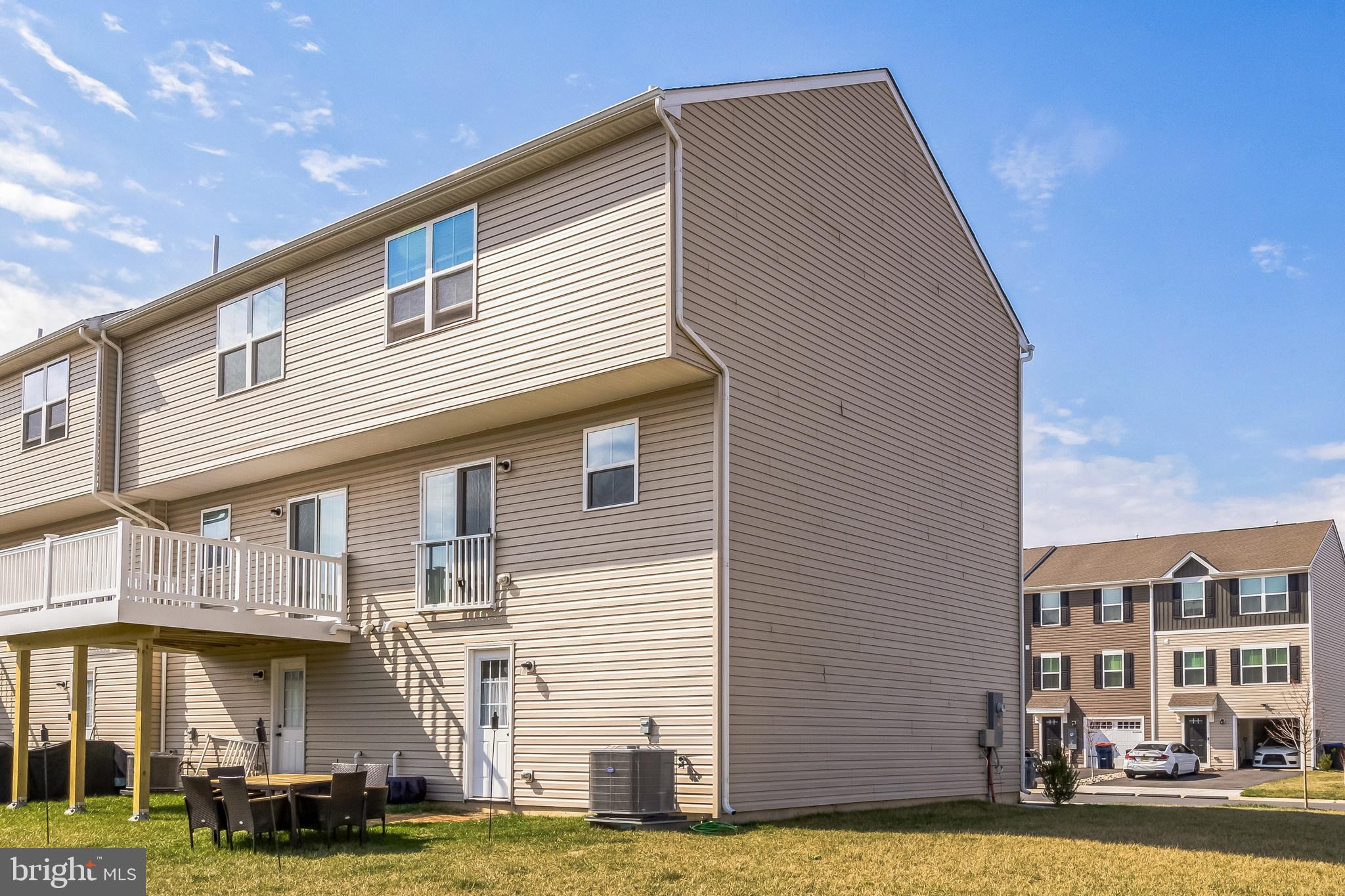 HYETTS CROSSING - Residential