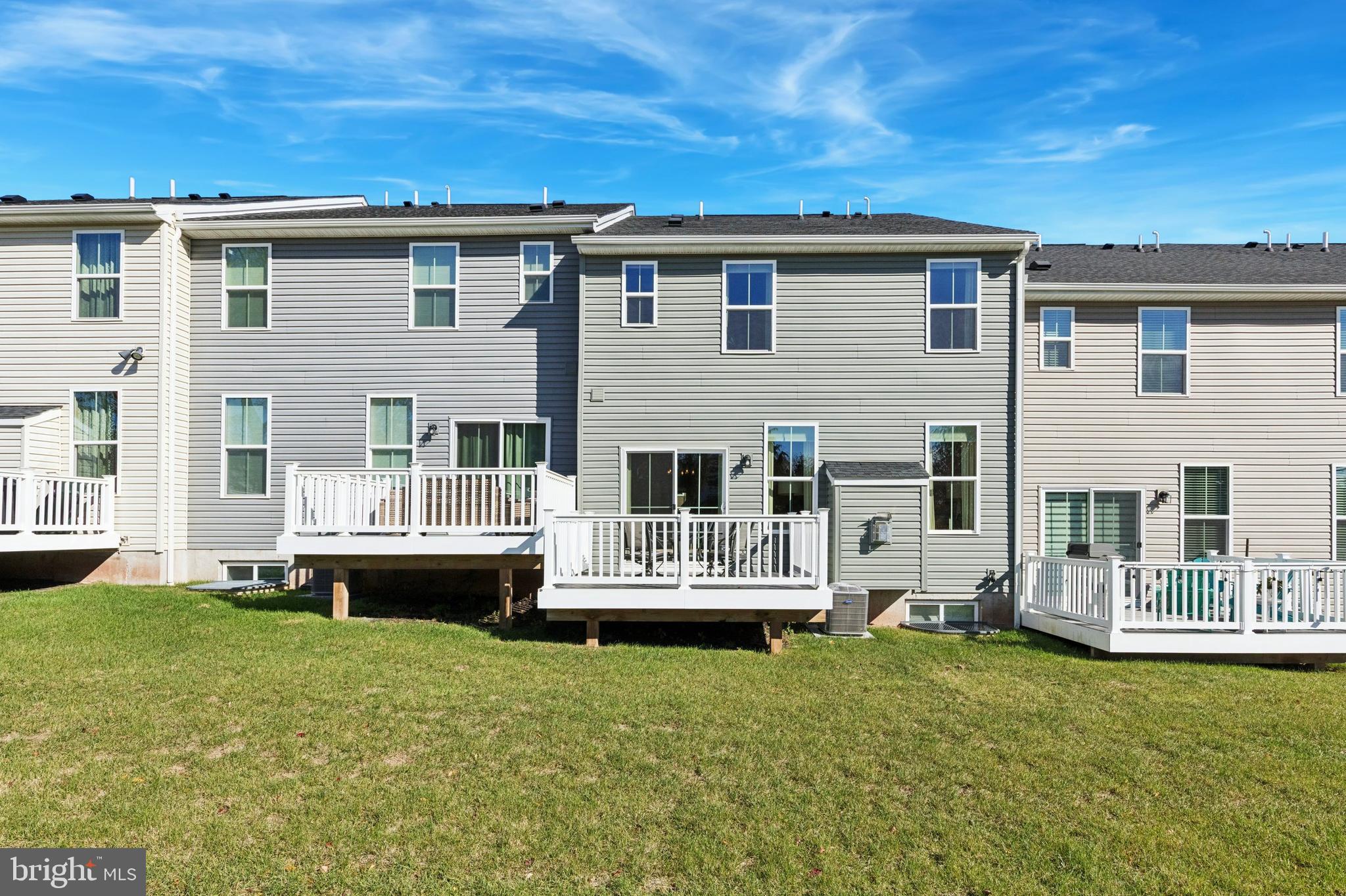 BRADBURY POINT - Residential