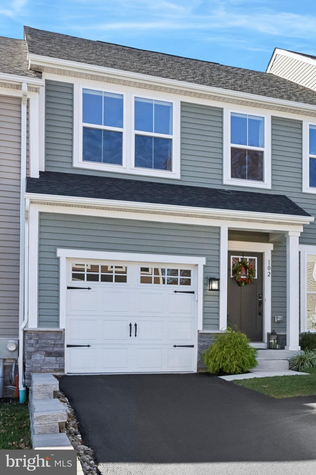 BRADBURY POINT - Residential