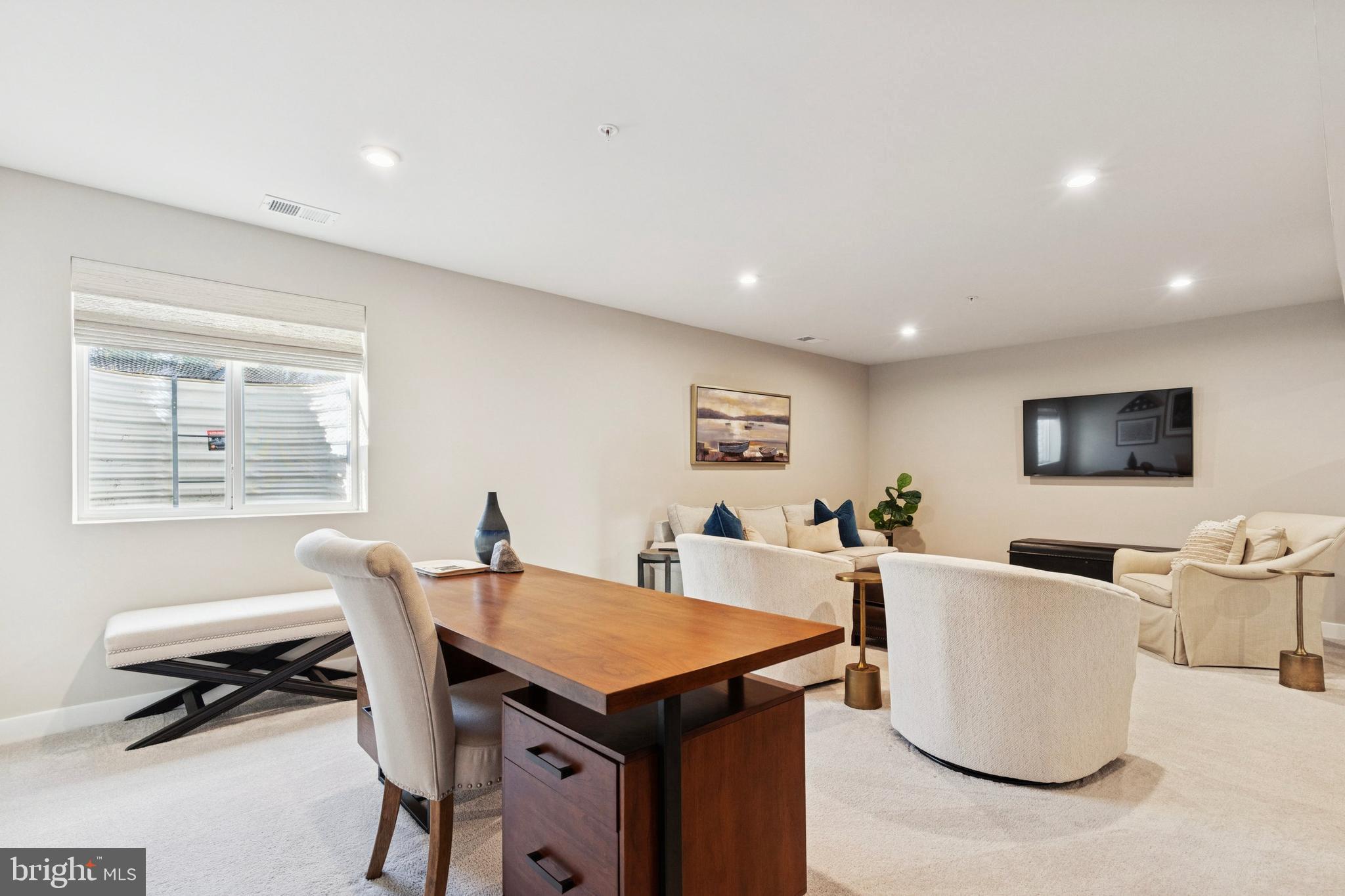 BRADBURY POINT - Residential