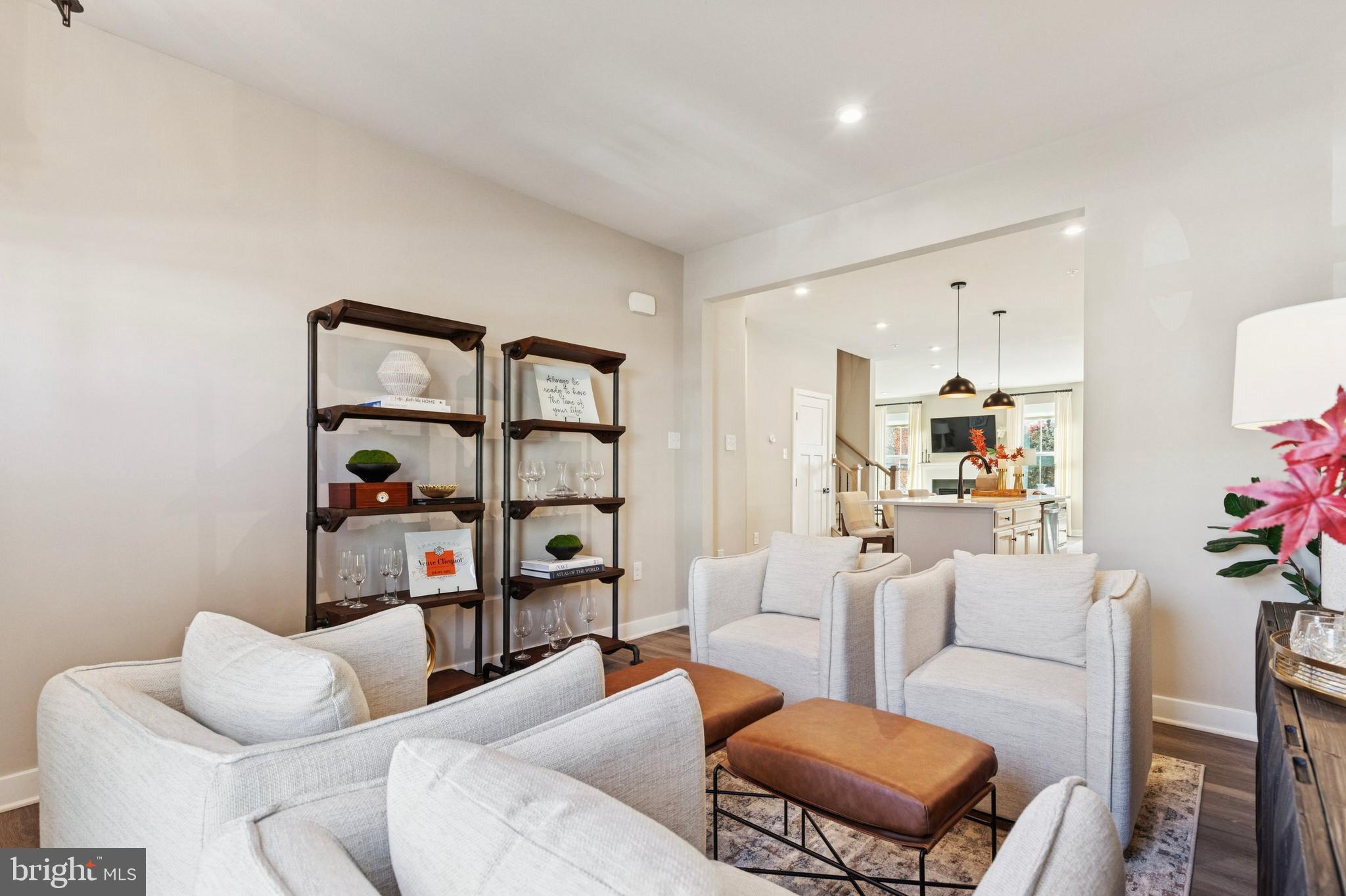 BRADBURY POINT - Residential