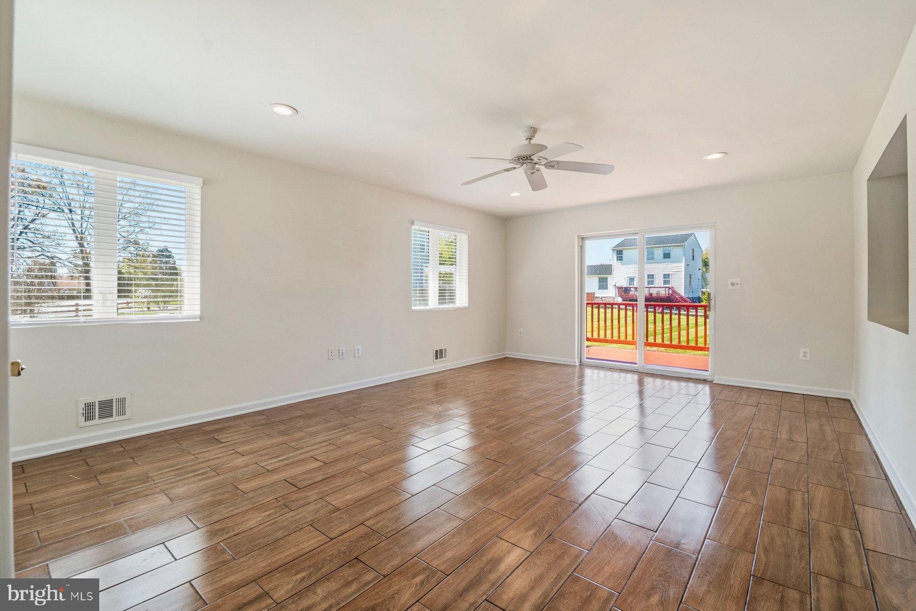 HIGH RIDGE PARK - Residential