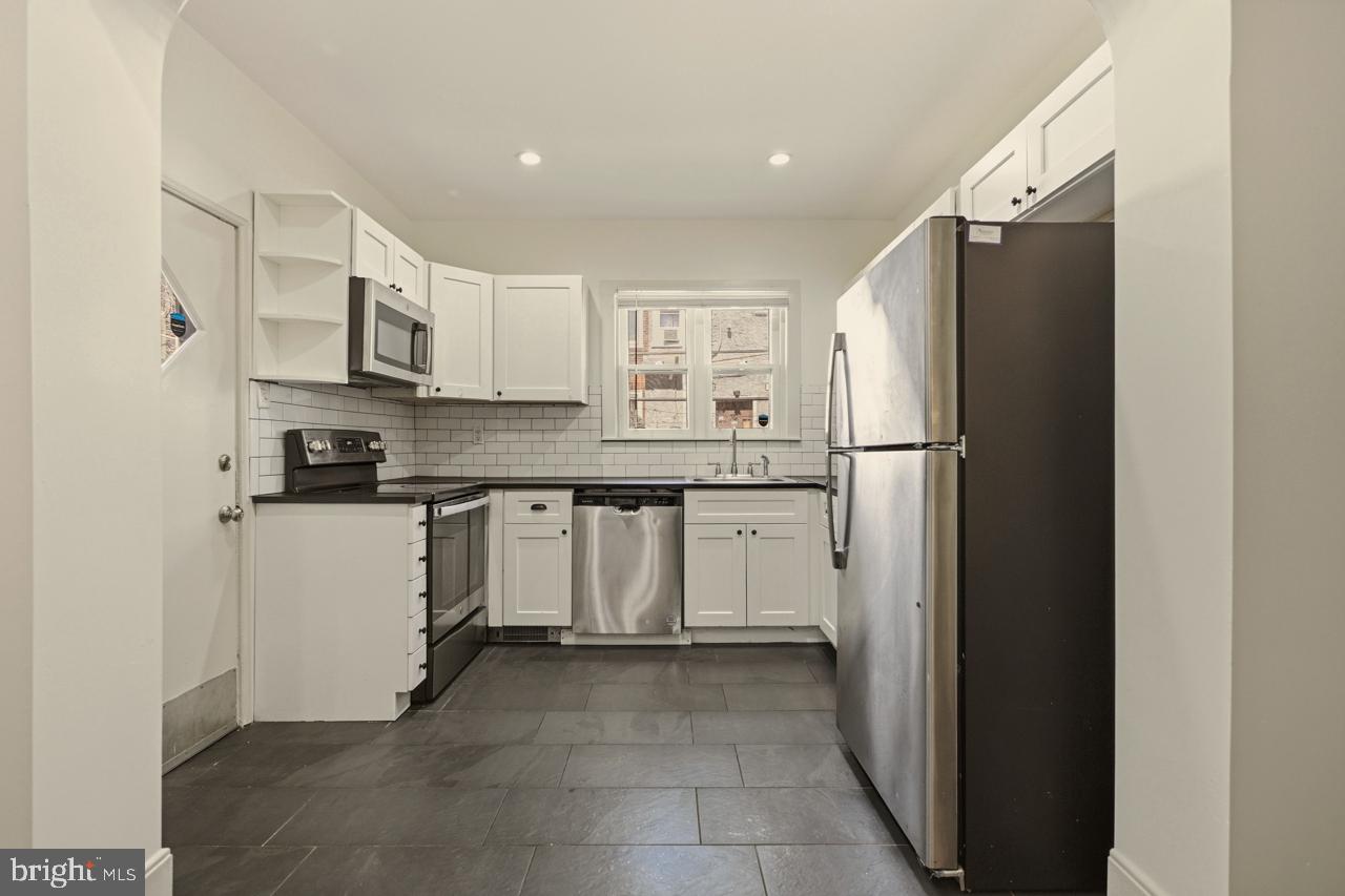 STRAWBERRY MANSION - Residential