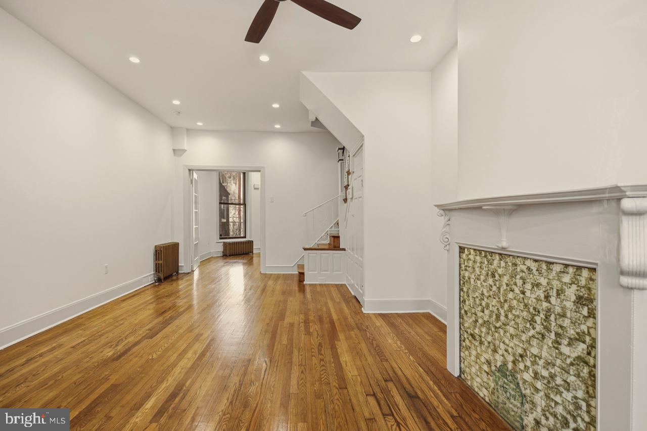 STRAWBERRY MANSION - Residential