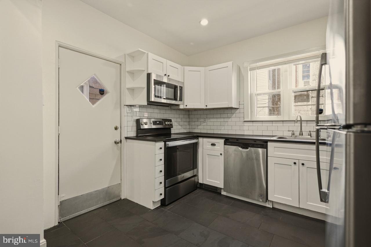 STRAWBERRY MANSION - Residential
