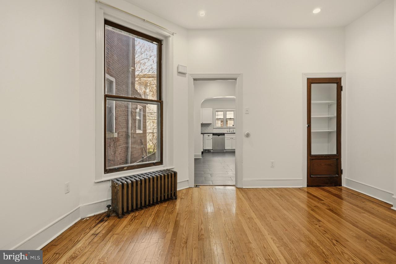 STRAWBERRY MANSION - Residential