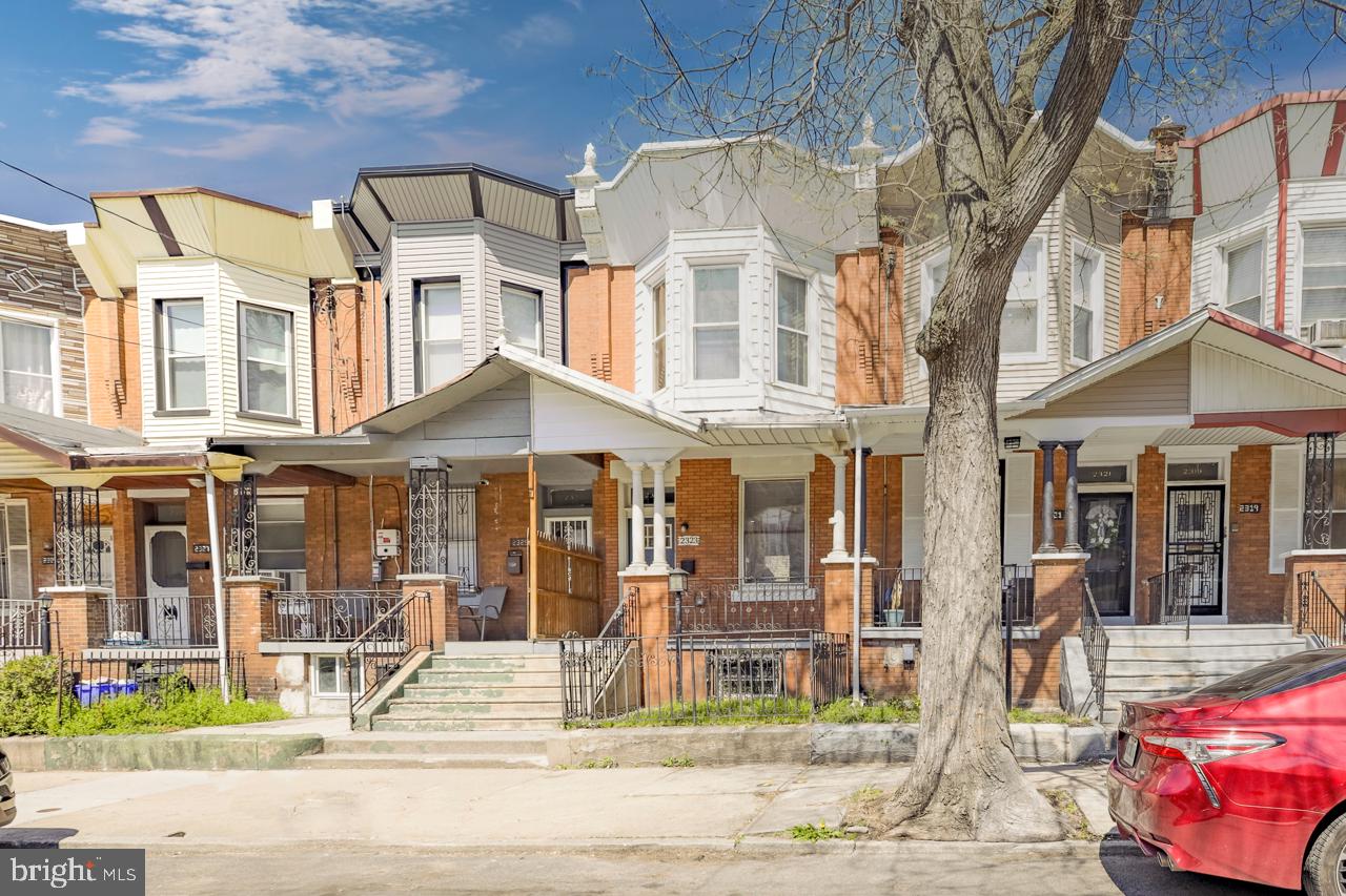 STRAWBERRY MANSION - Residential