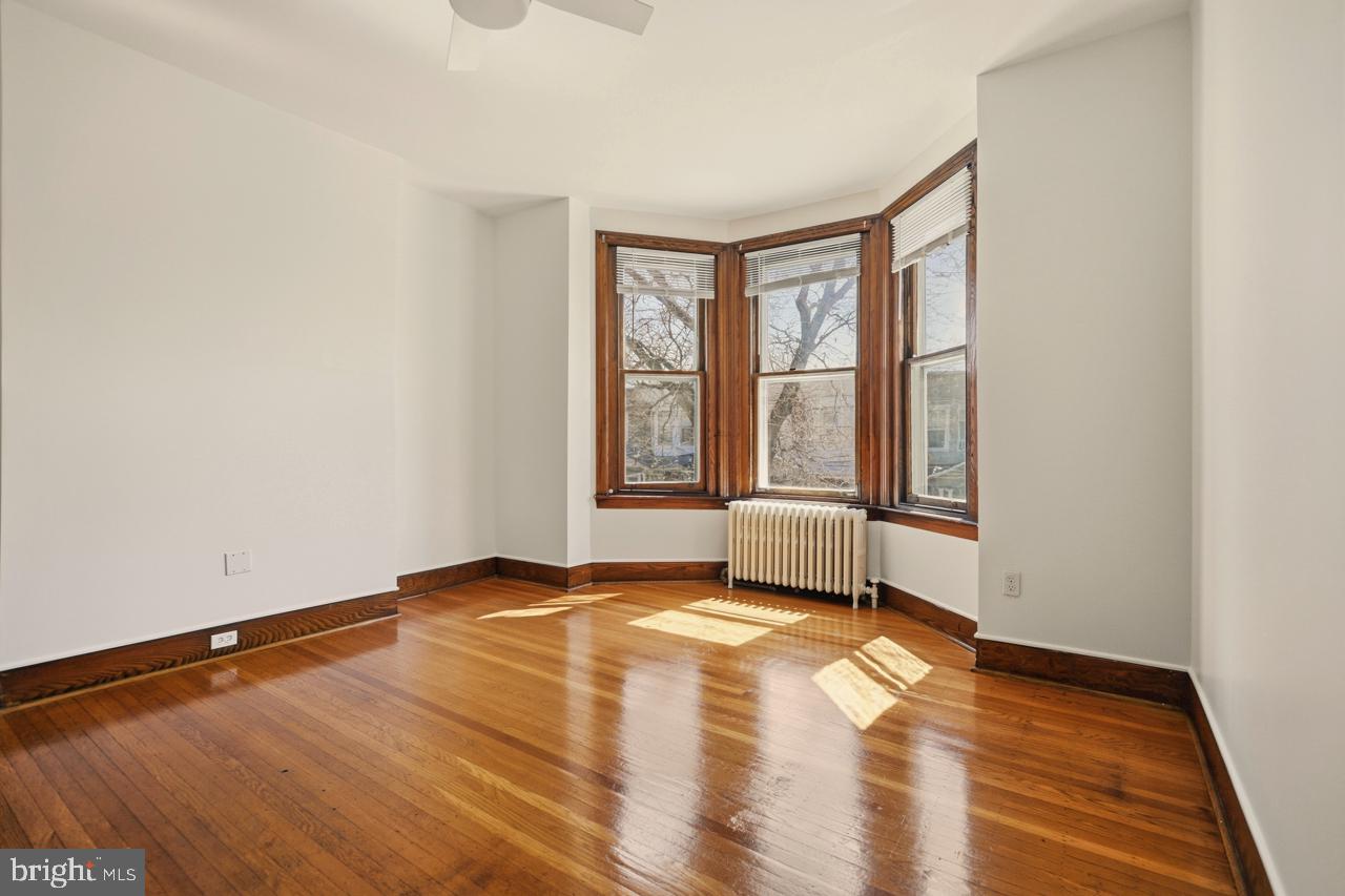 STRAWBERRY MANSION - Residential