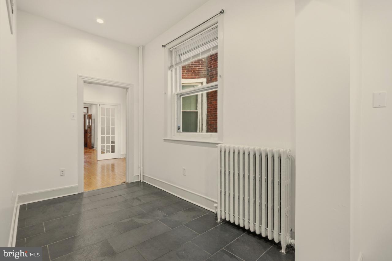 STRAWBERRY MANSION - Residential