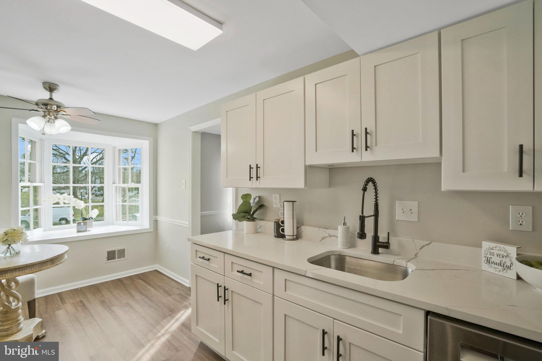 PINEWOOD LAKE - Residential
