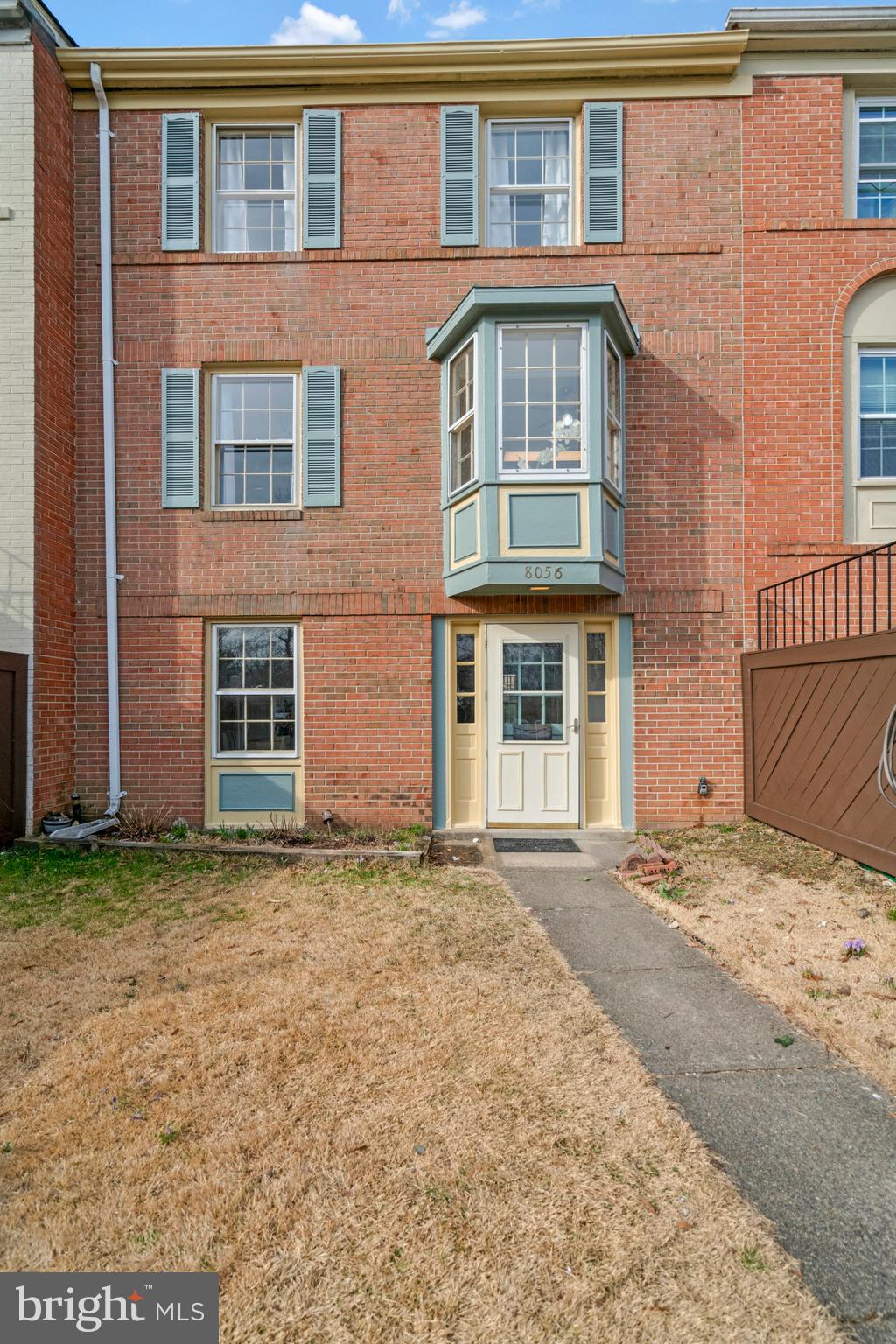 PINEWOOD LAKE - Residential