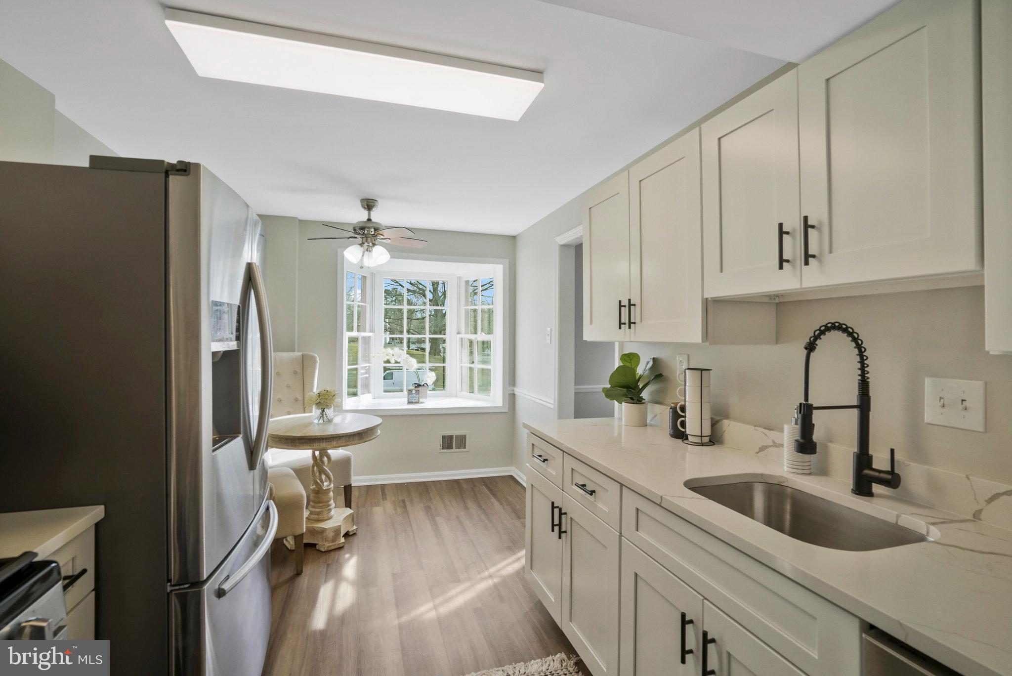 PINEWOOD LAKE - Residential