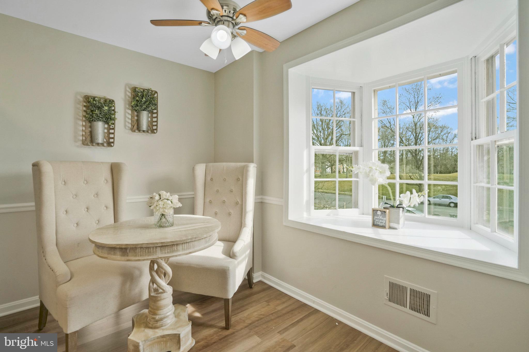 PINEWOOD LAKE - Residential