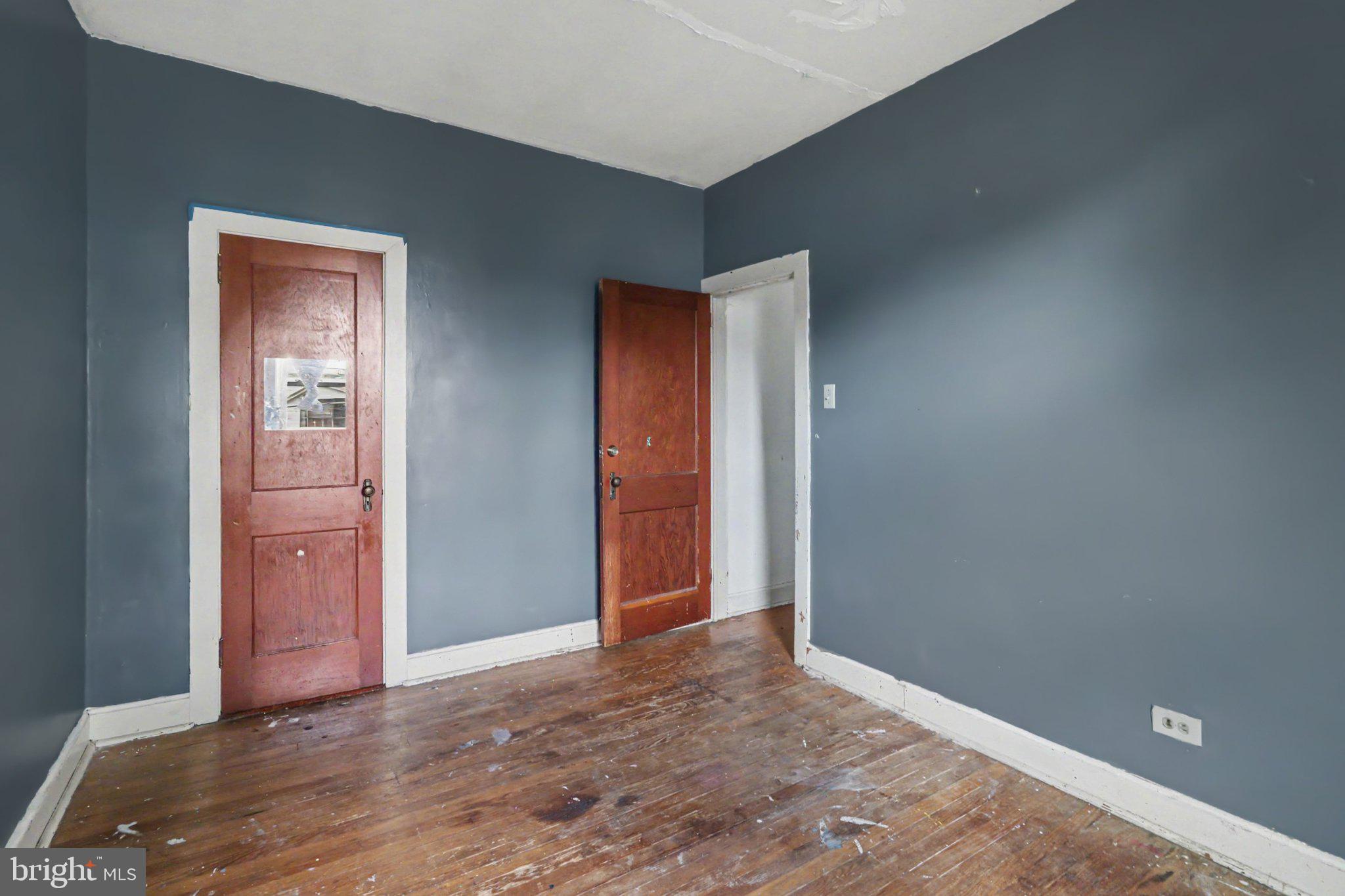 453 W PENN STREET