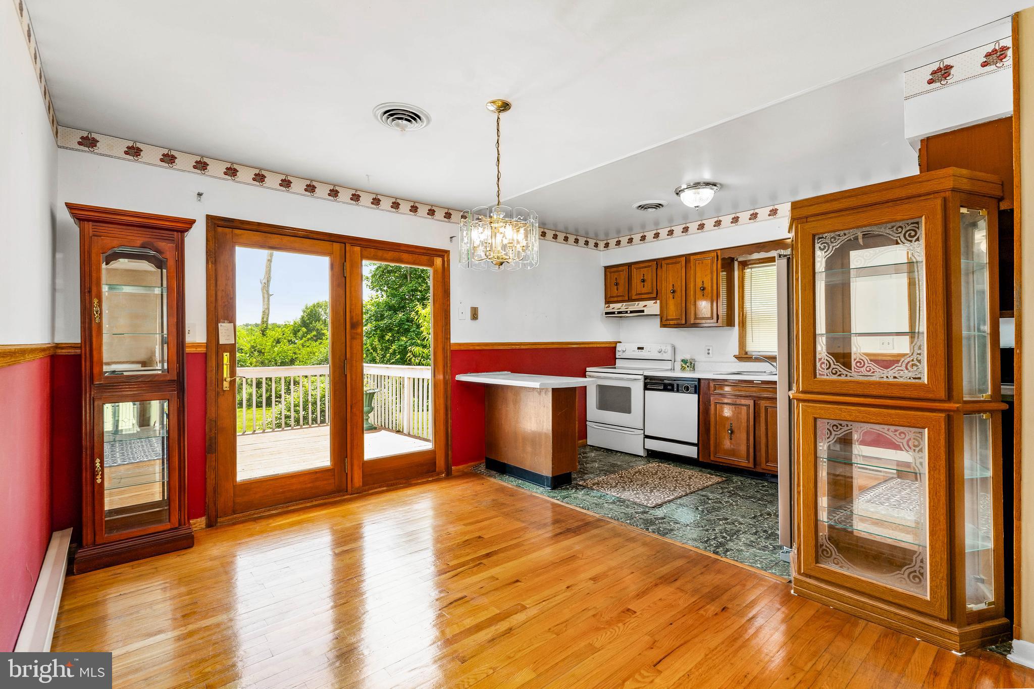 WOODLYN HEIGHTS - Residential
