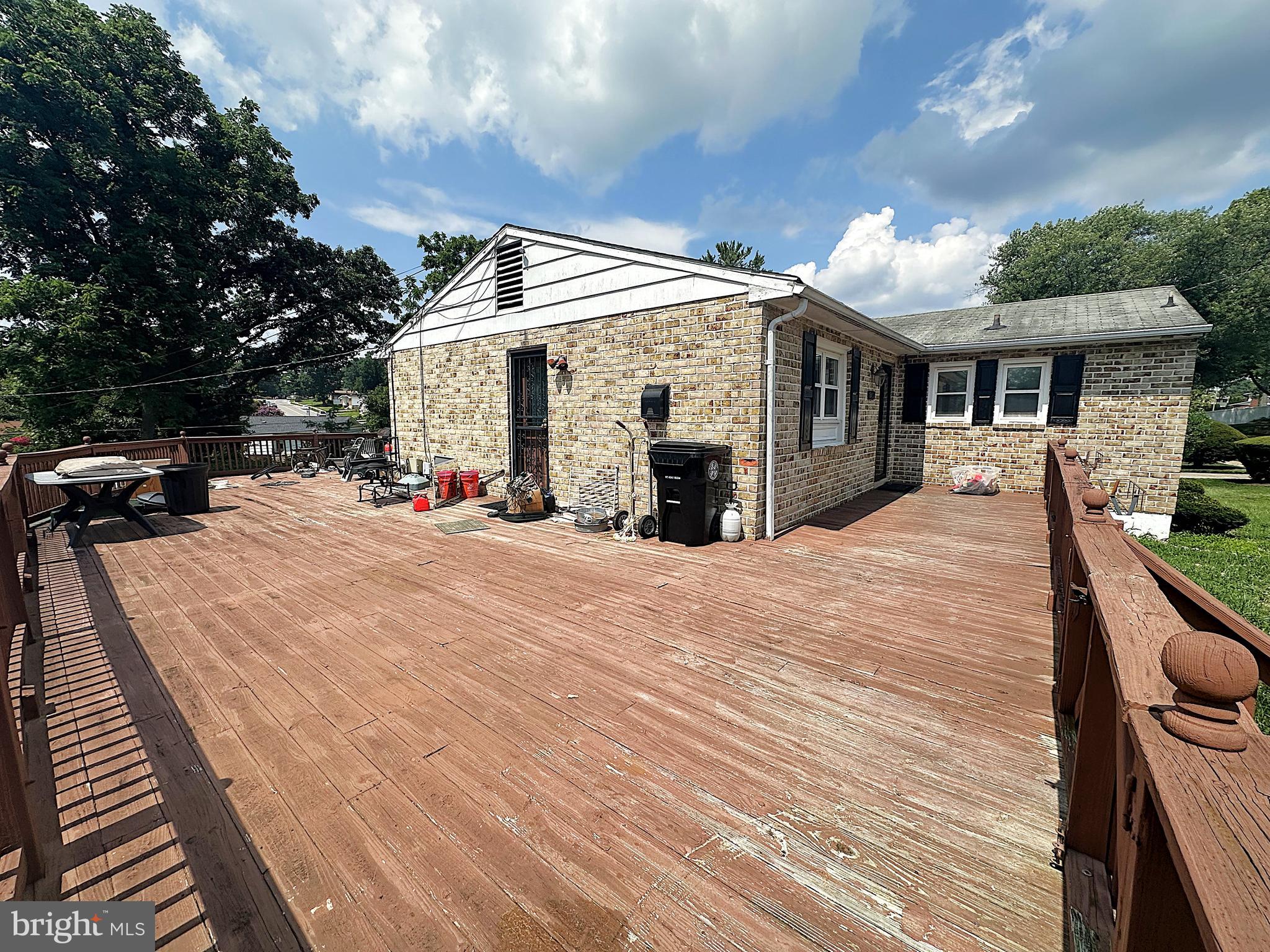 8402 MAYMEADOW
