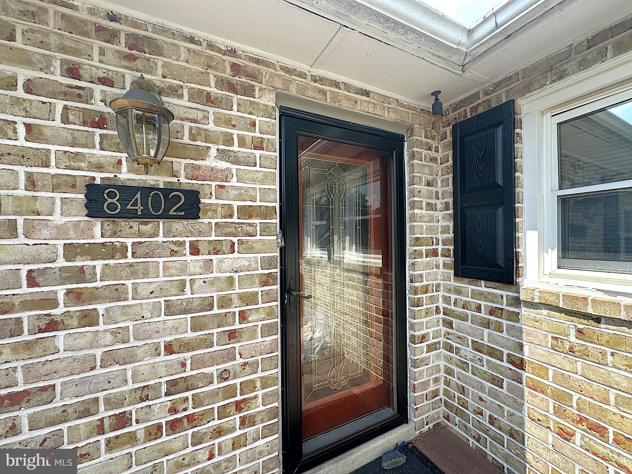 8402 MAYMEADOW