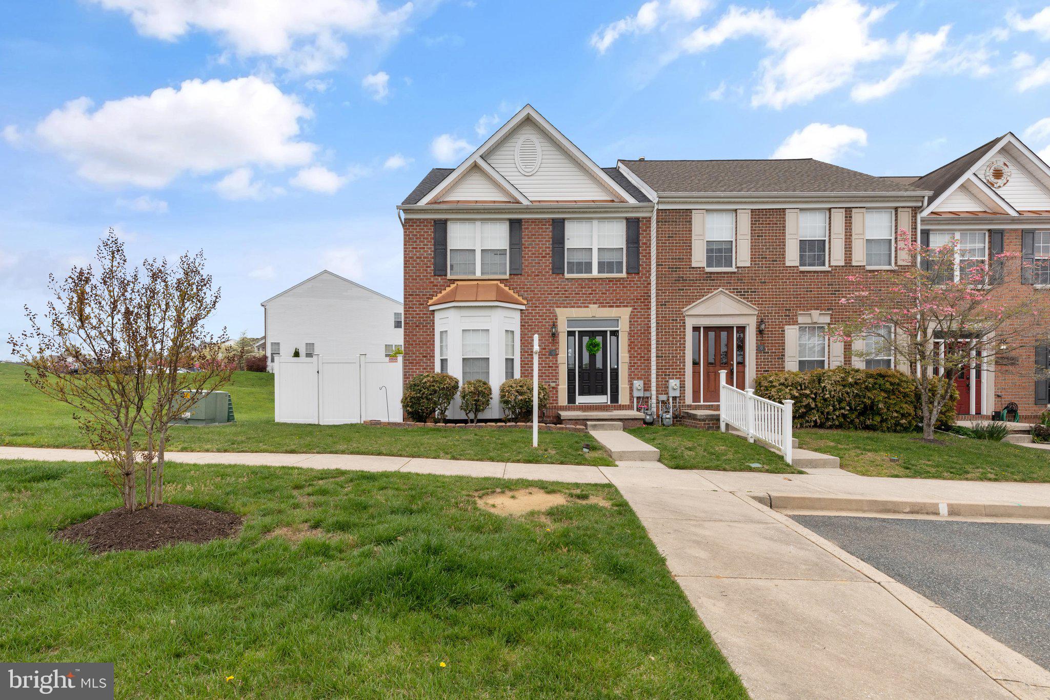 EMERALD HILLS - Residential